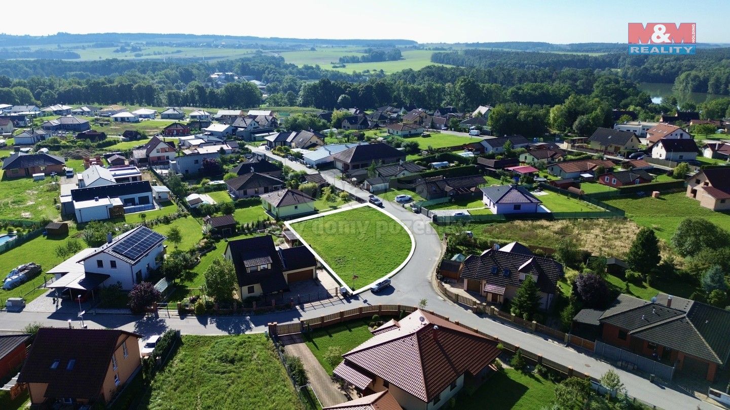 Prodej pozemek pro bydlení - Karasová, Strkov, Planá nad Lužnicí, 888 m²