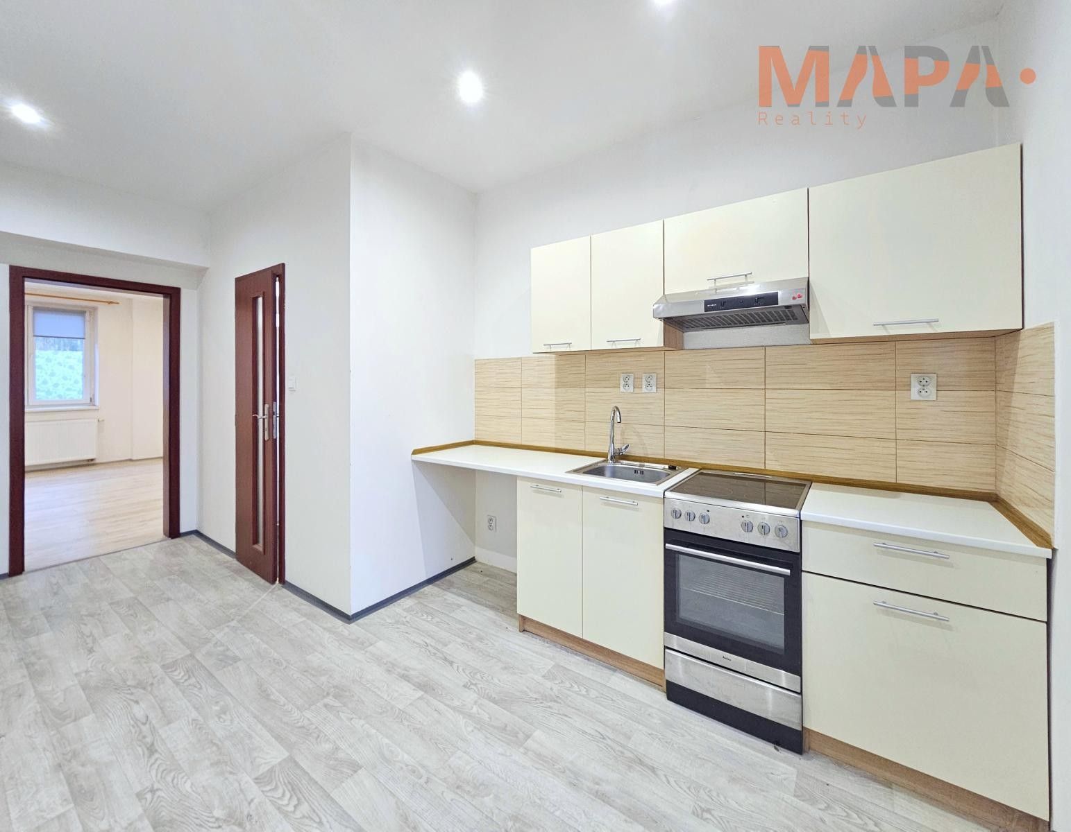 Pronájem byt 1+1 - Kadaňská, Chomutov, 37 m²