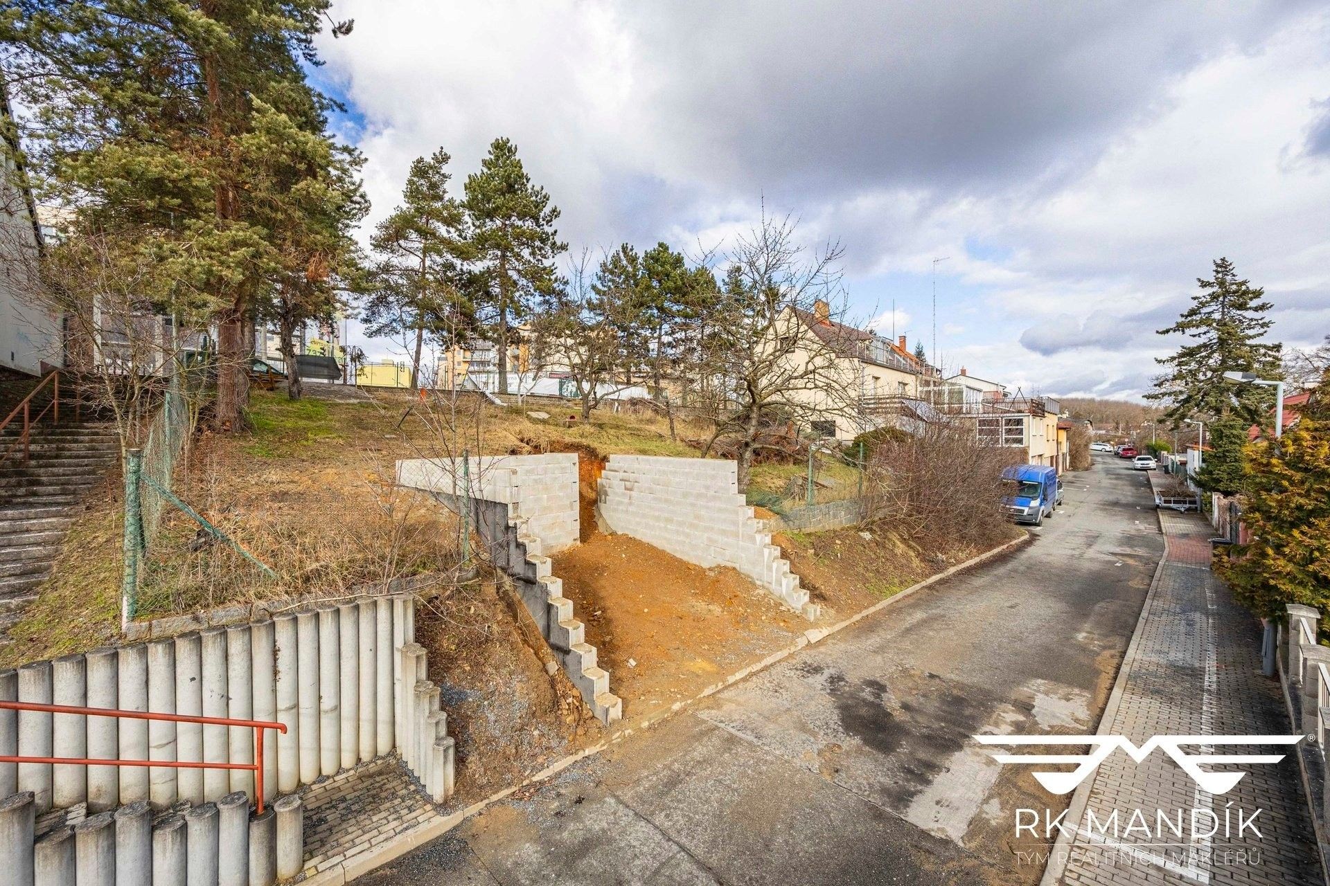 Prodej pozemek pro bydlení - K Horkám, Praha, 196 m²