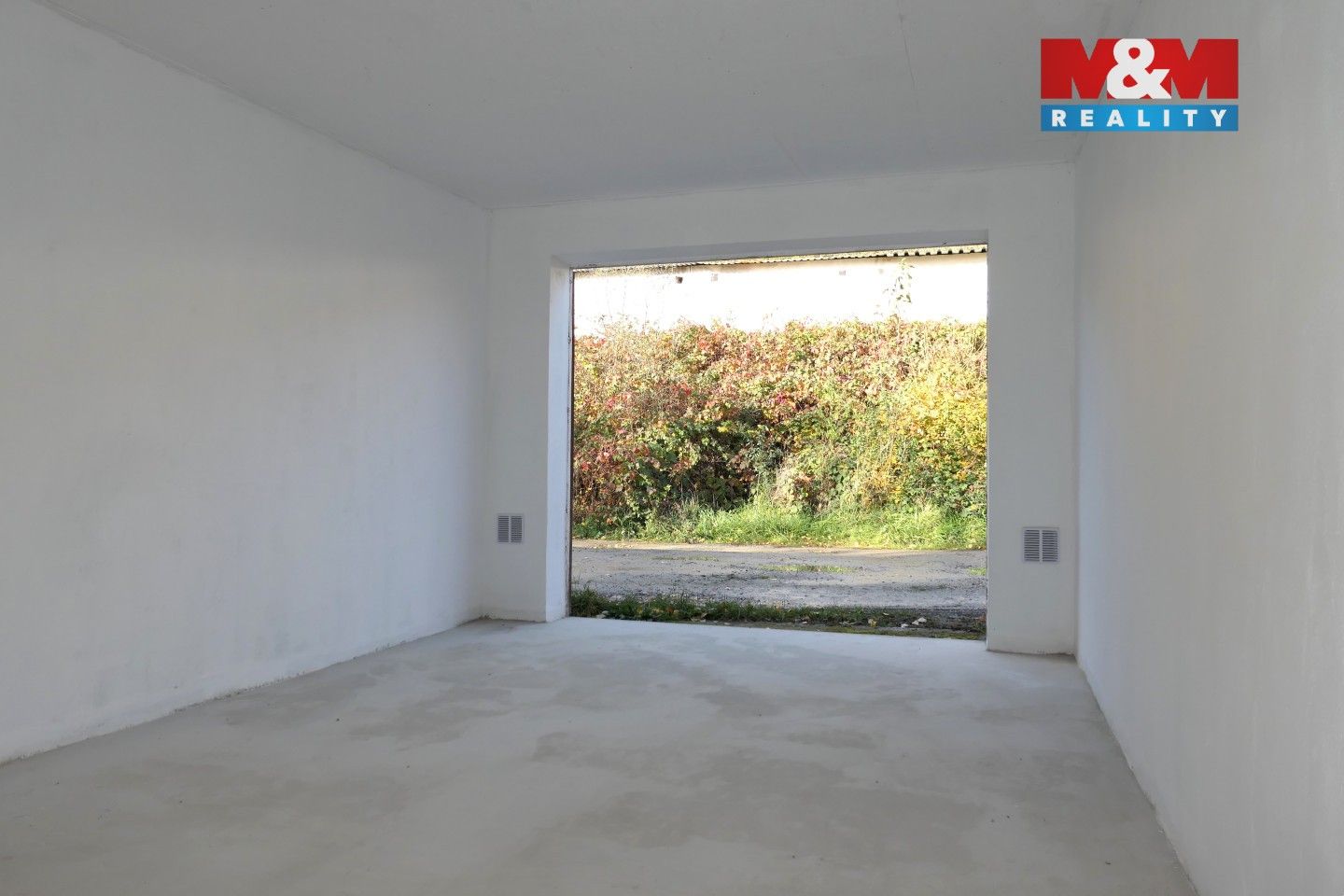 Prodej ostatní - Nad Stadionem, Králův Dvůr, 20 m²