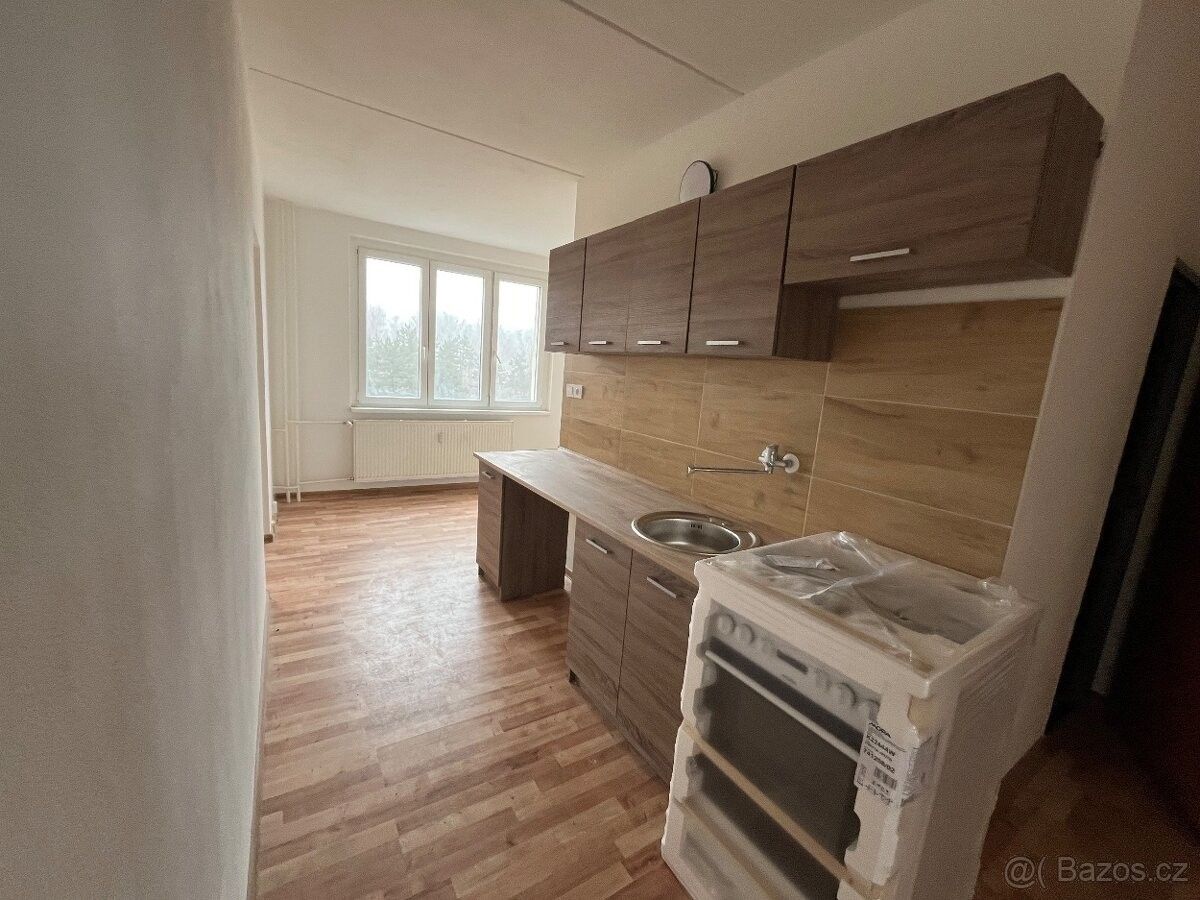 Pronájem byt - Chomutov, 430 01