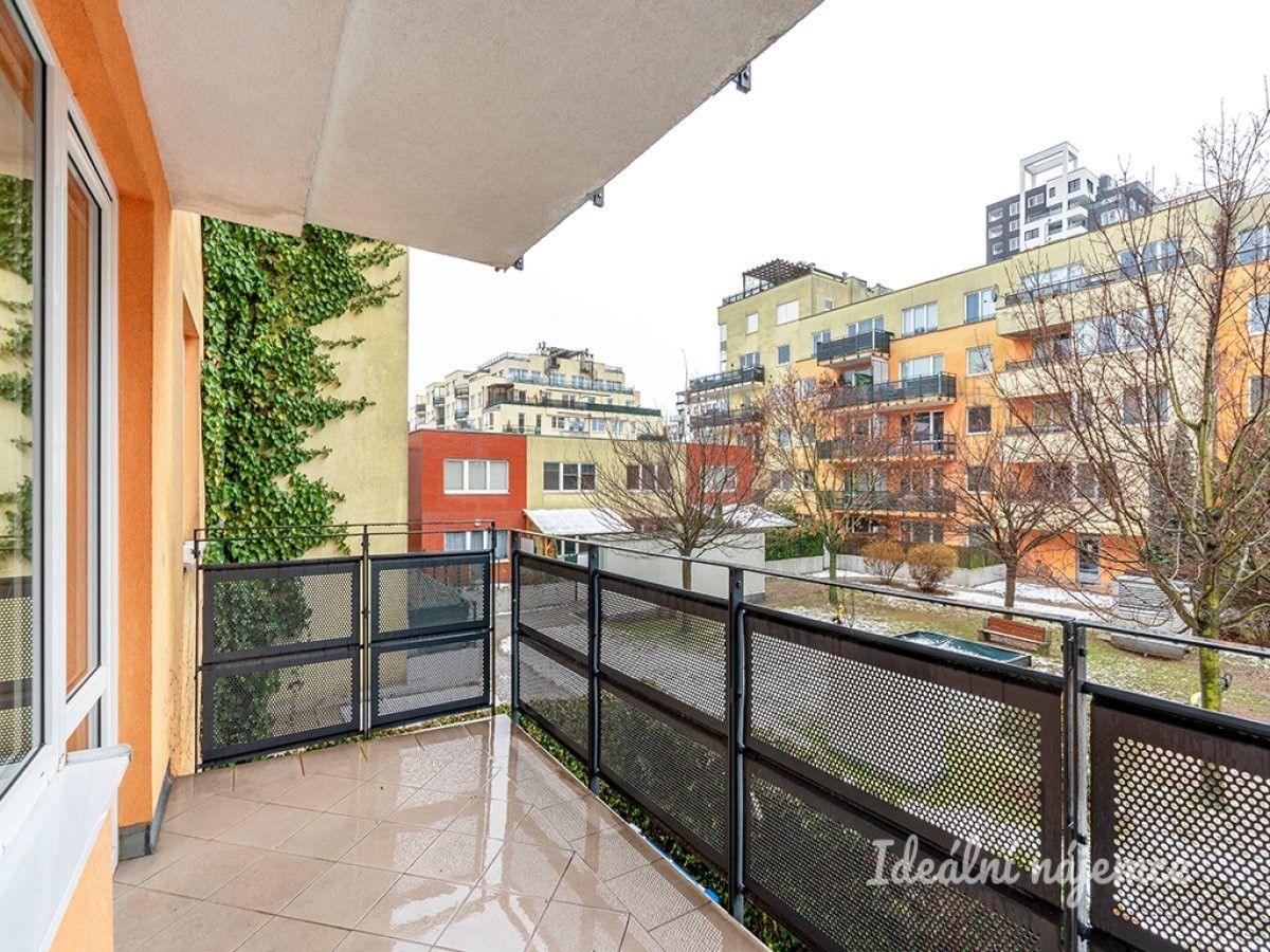 Byt 2+kk · 51 m² · Kováříkova, Praha - 3