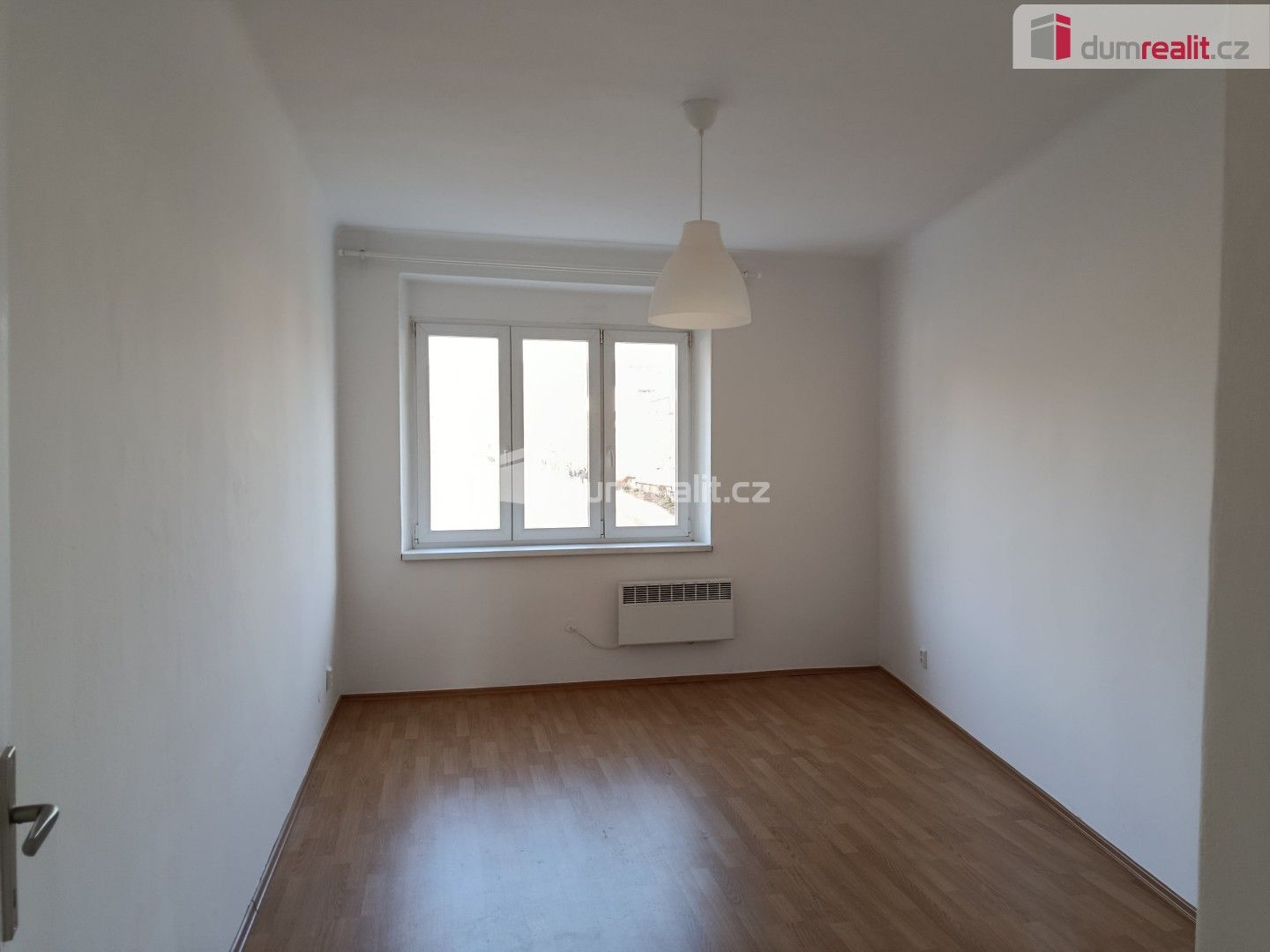 Pronájem byt 1+kk - Týmlova, Praha, 23 m²
