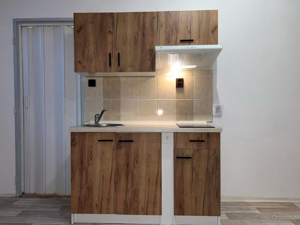 Pronájem byt - Ostrava, 708 00