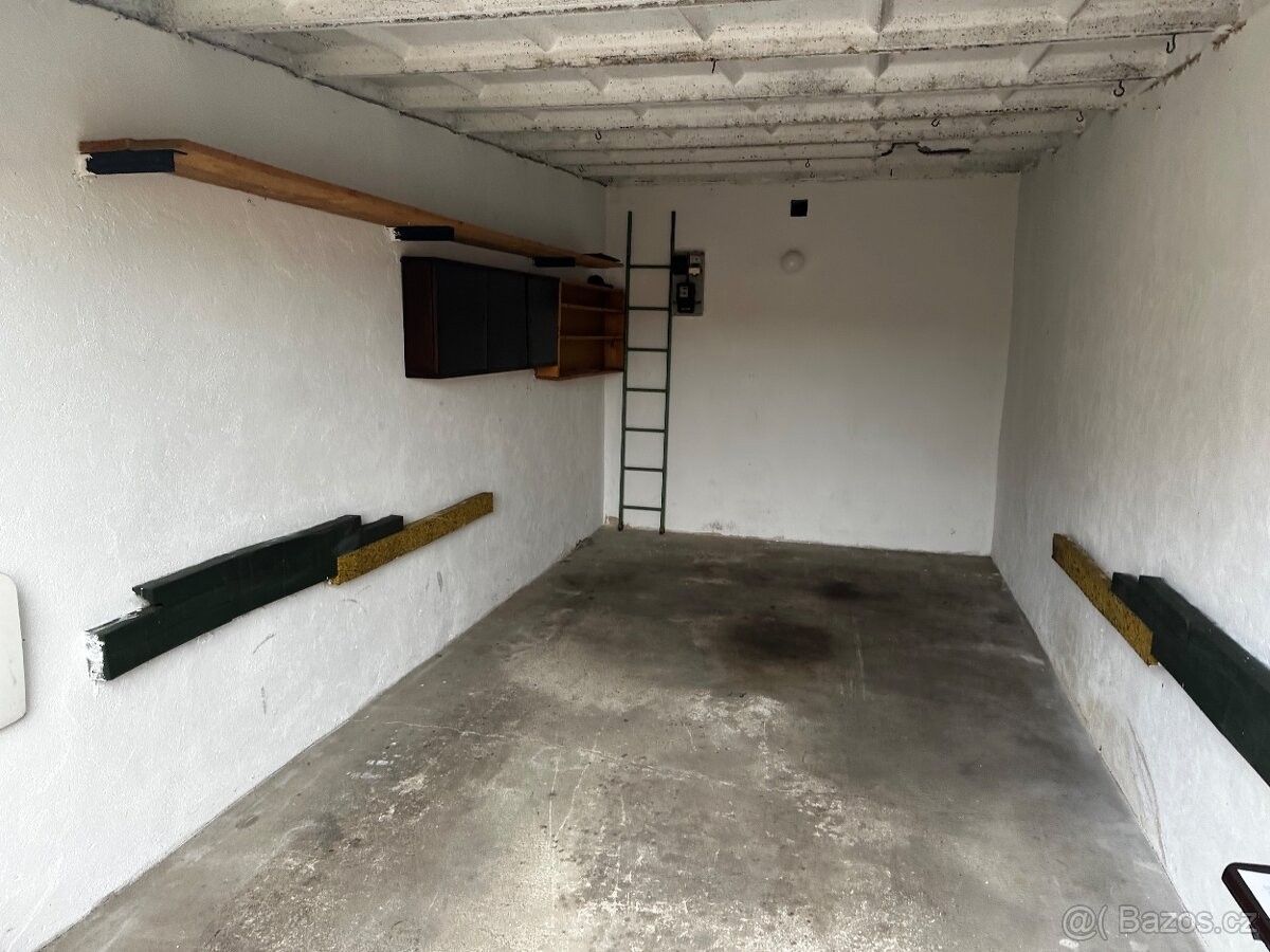 Pronájem garáž - Sezimovo Ústí, 391 02