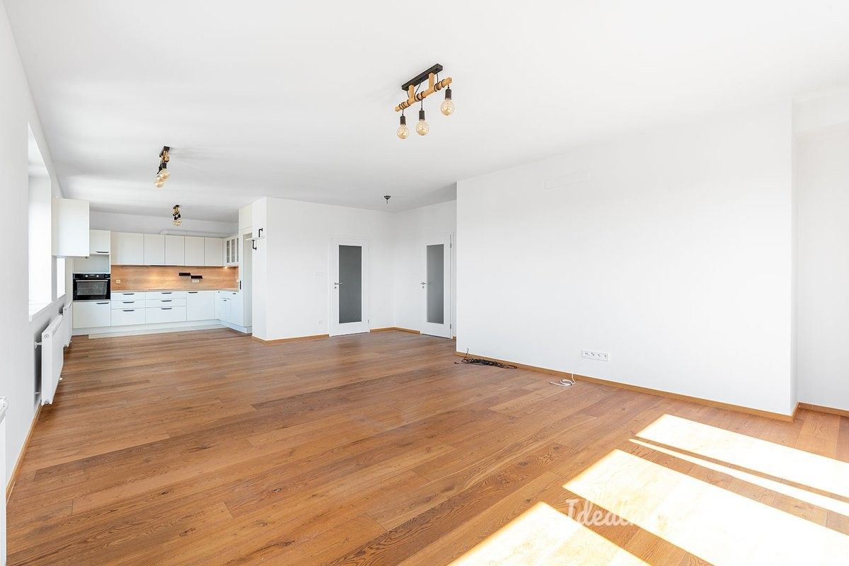 4+kk, Karla IV., Horoměřice, 117 m² - 1