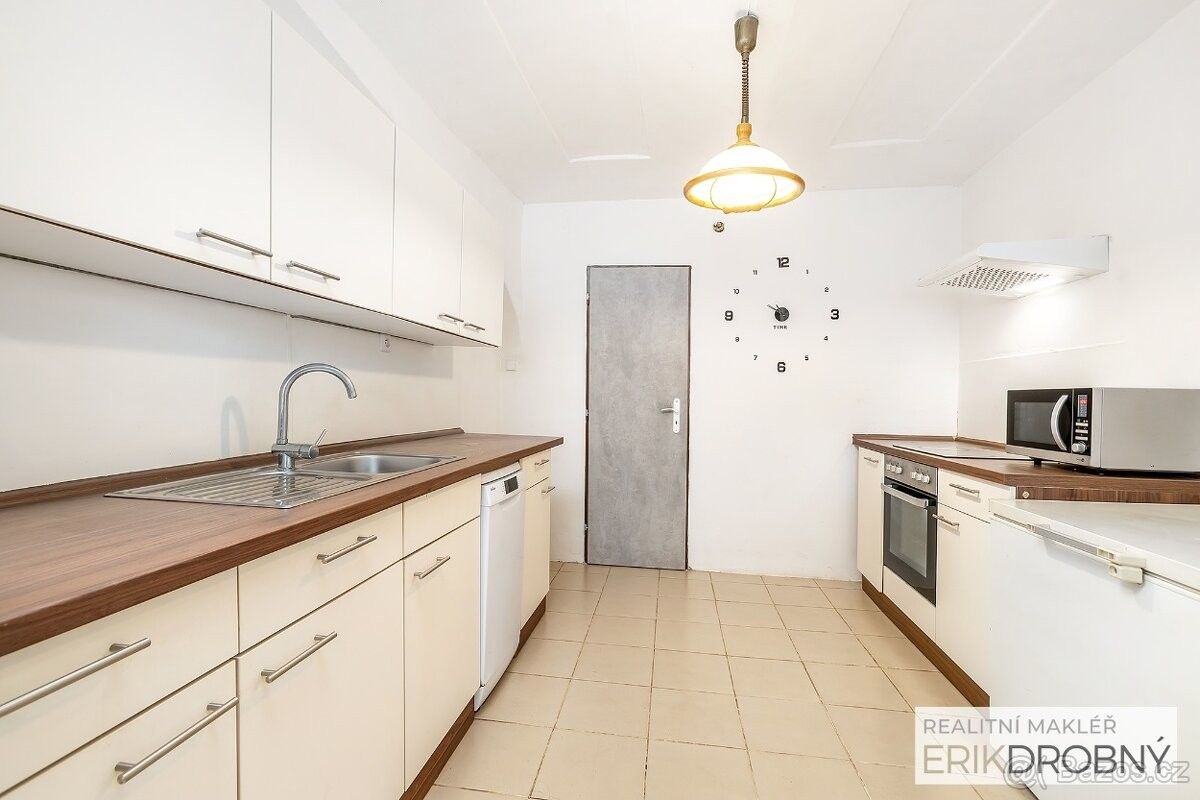 Prodej rodinný dům - Choteč, 533 04