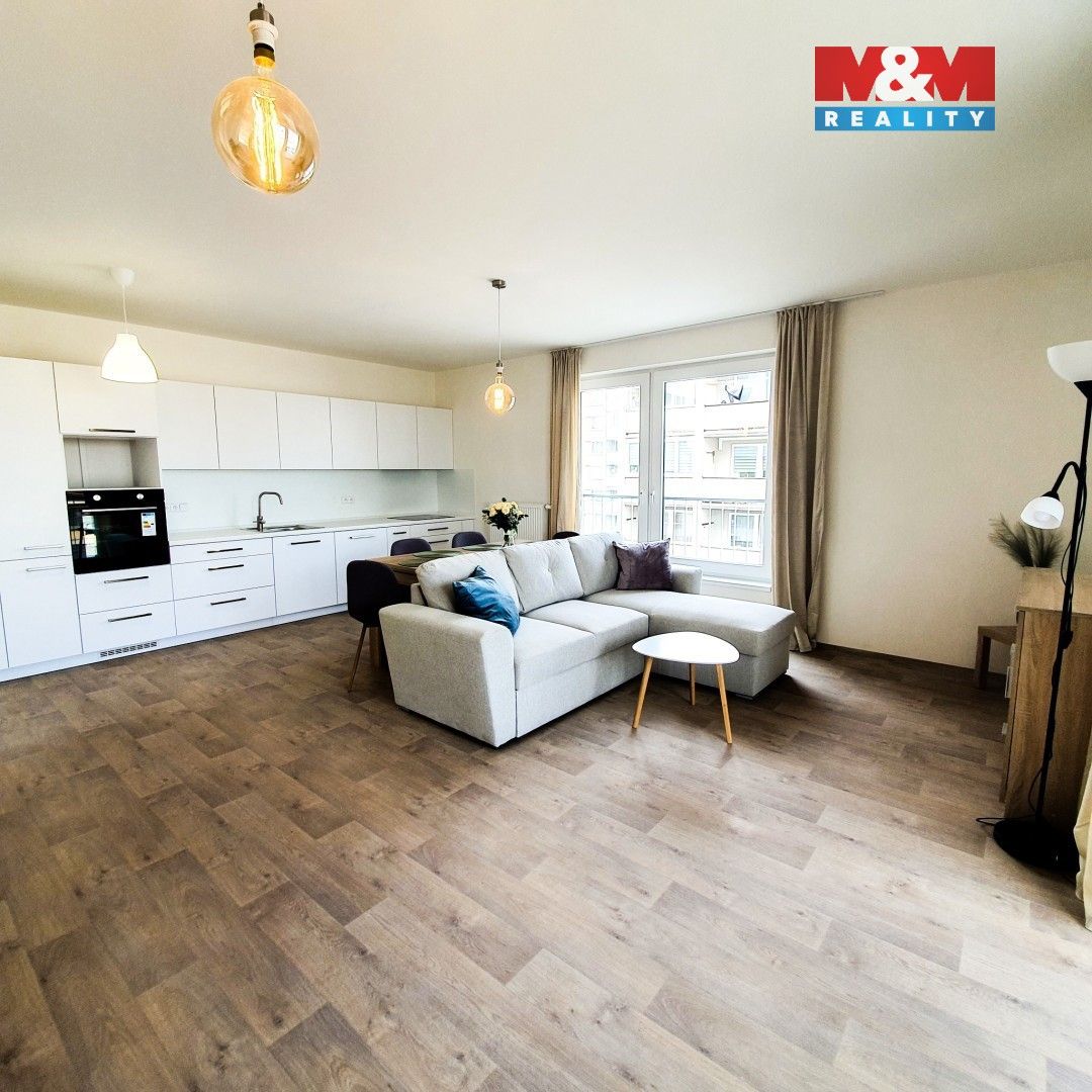 Pronájem byt 2+kk - Na Spravedlnosti, Pardubice, 66 m²