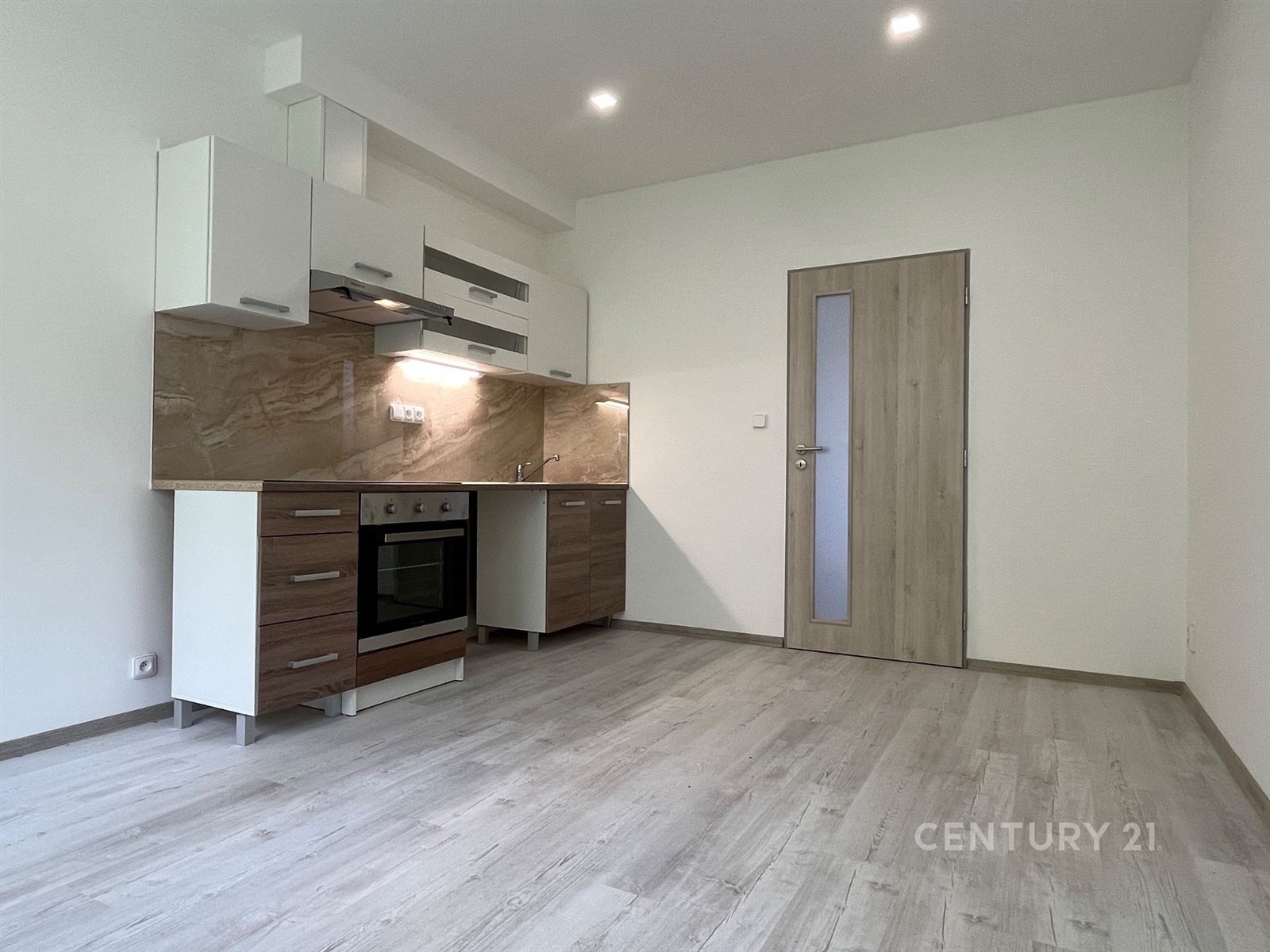 Pronájem byt 1+kk - Máchova 3, Stráž pod Ralskem, 25 m² - 2