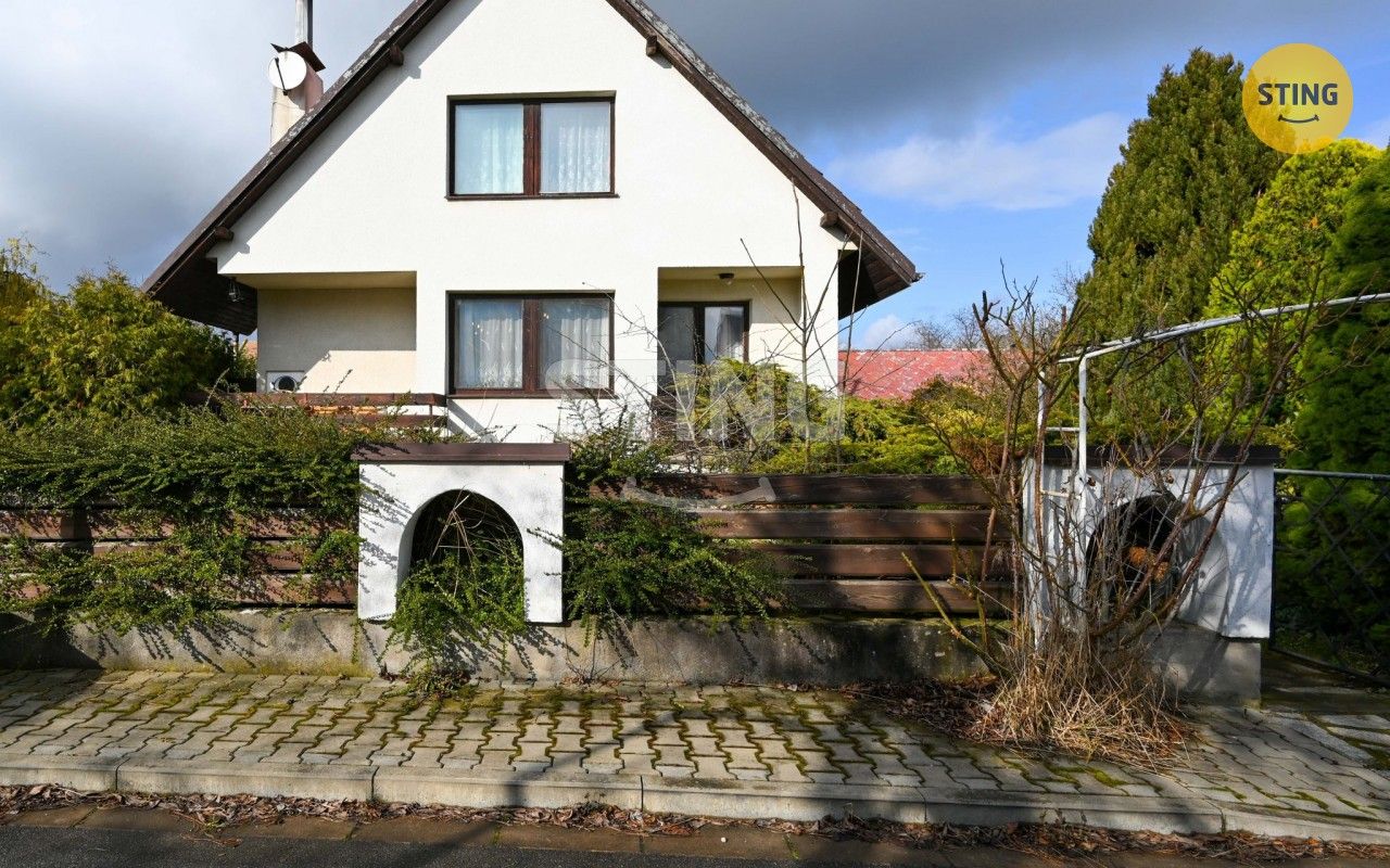 Rodinné domy, Družstevní II, Ostřešany, 208 m²