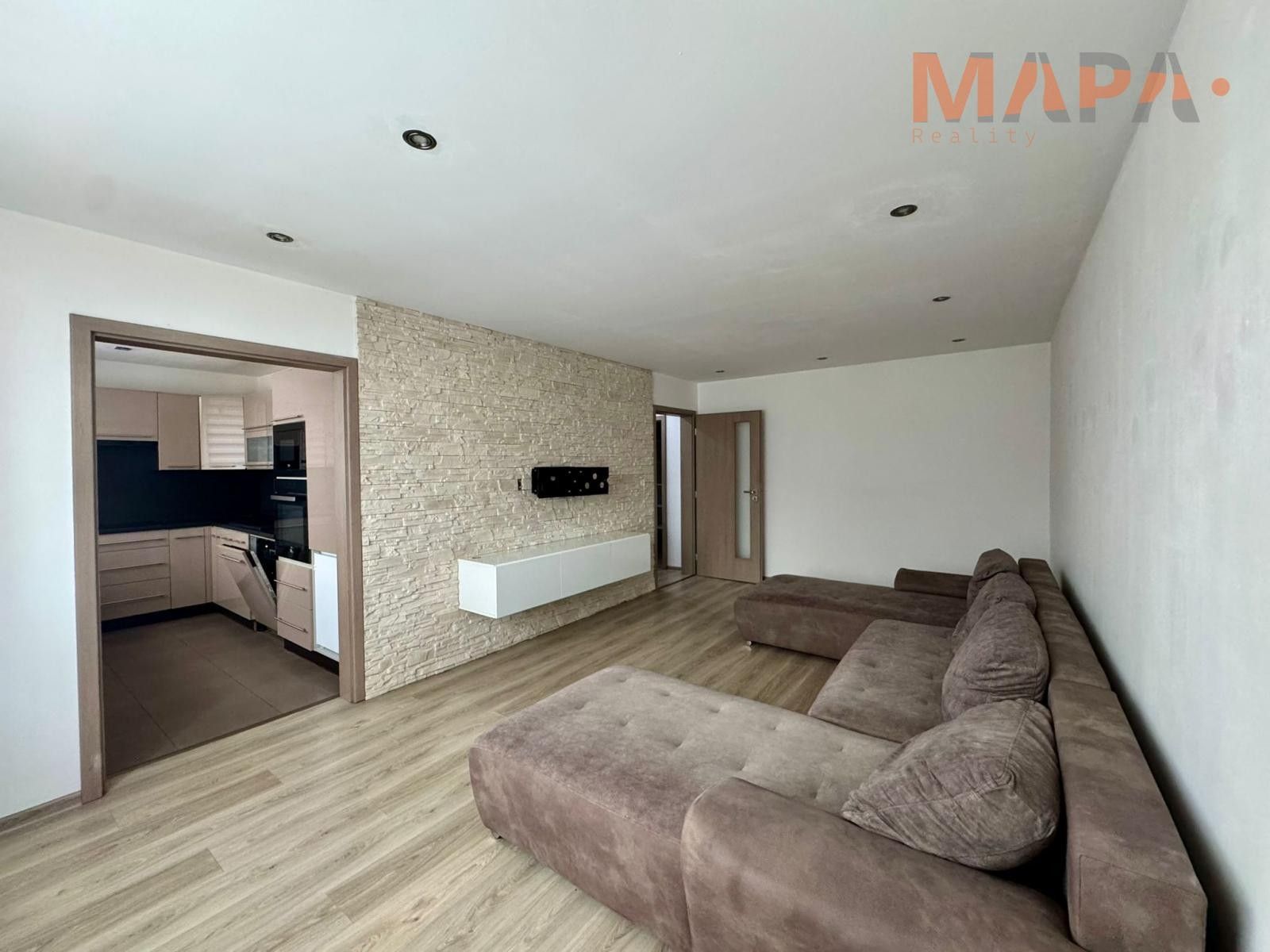 3+1, 17. listopadu  , Chomutov, 78 m²