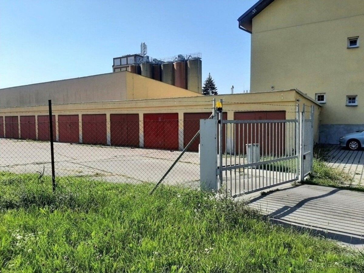 Garáže, Přerov, 750 02, 18 m²