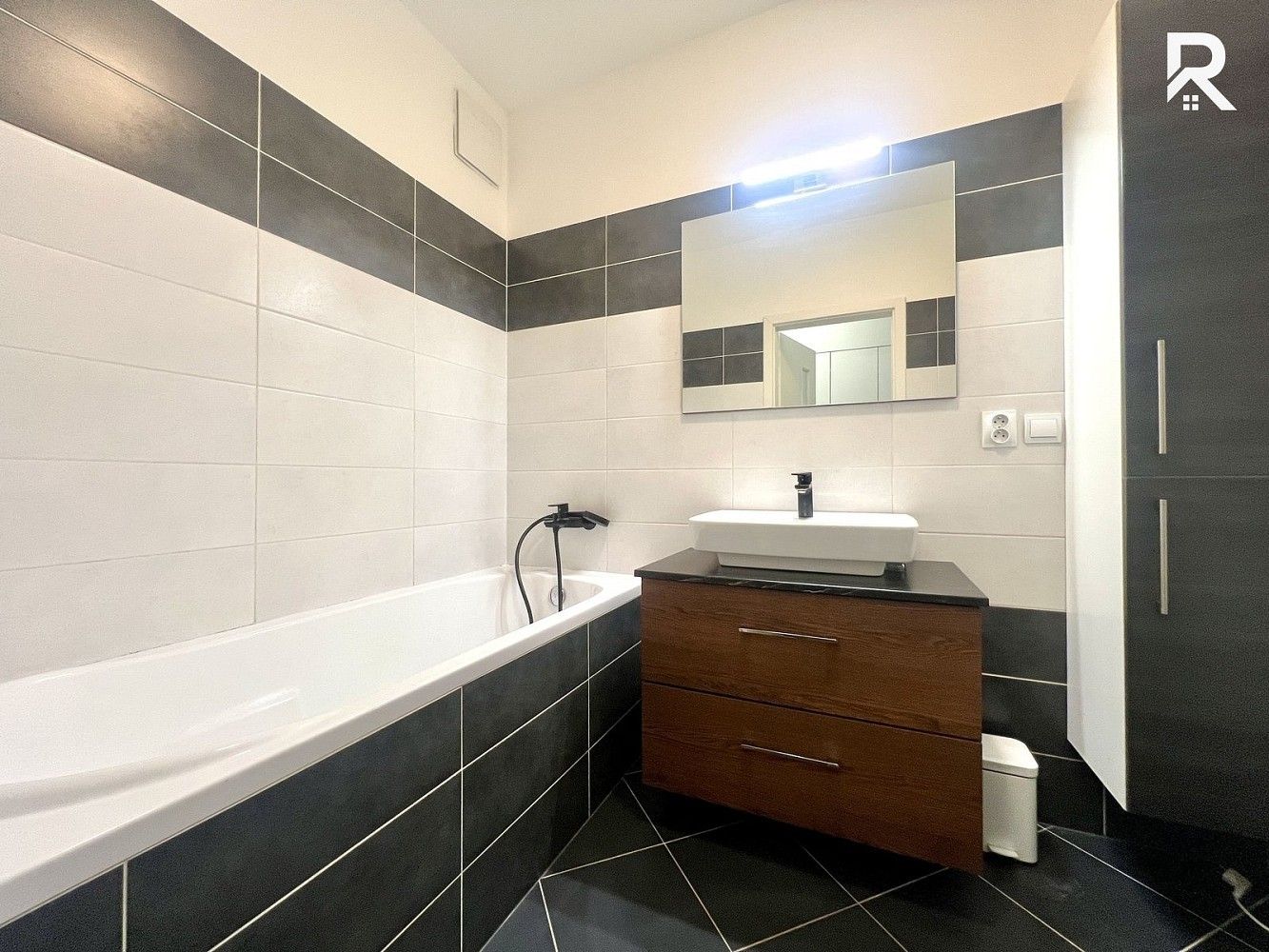 2+kk, Olomouc - Slavonín, Olomoucký kraj, 58 m² - 2