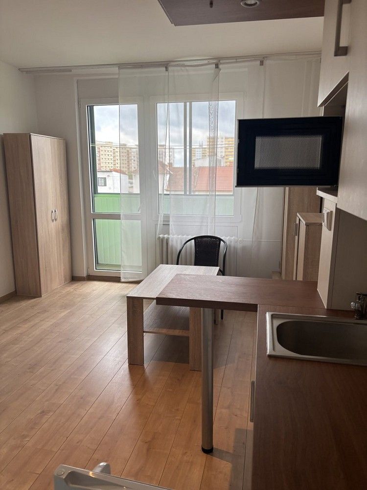 Pronájem byt 1+kk - Brožíkova, Hradec Králové - Nový Hradec Králové, 22 m² - 5