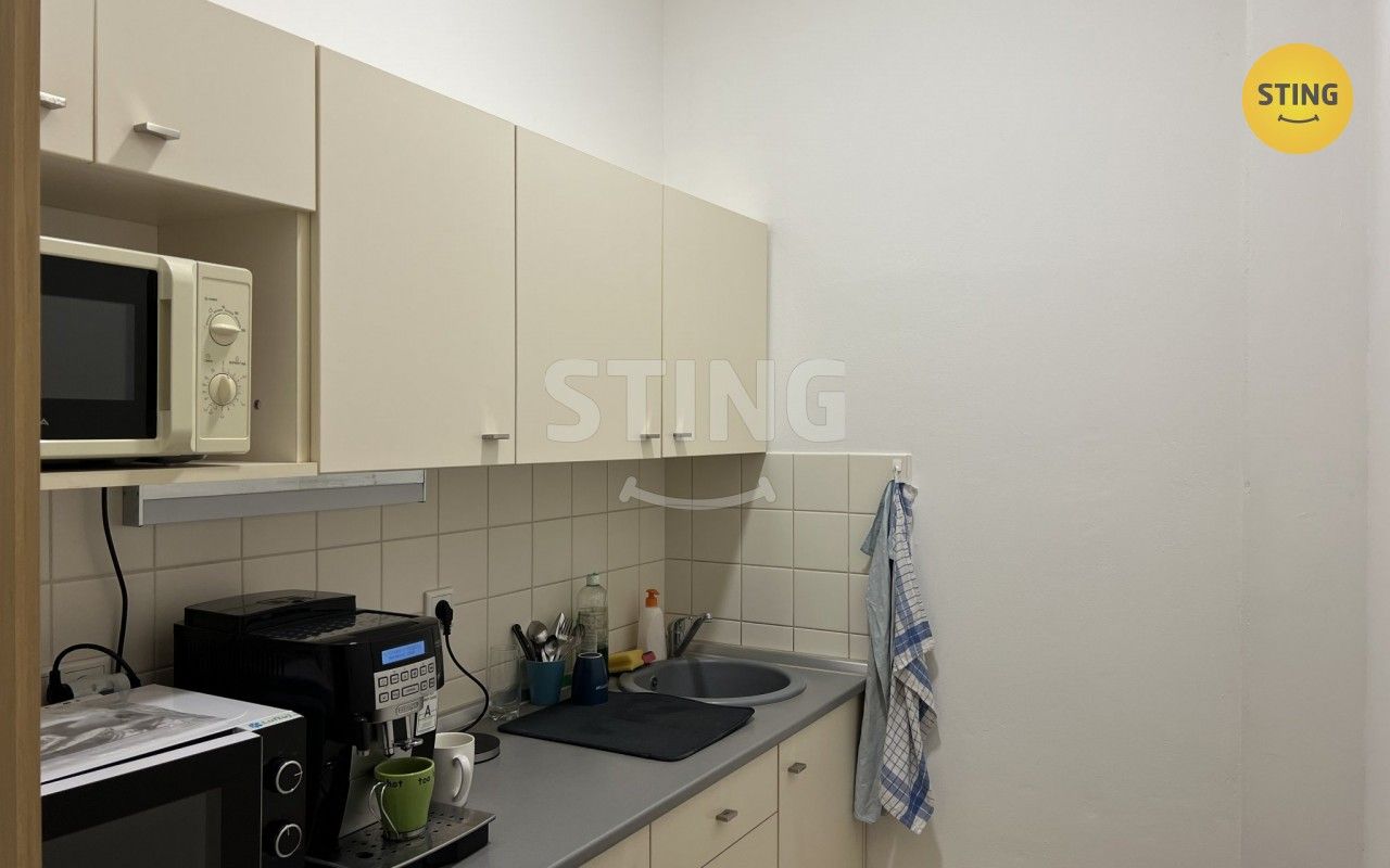 Pronájem kancelář - Průmyslová, Pardubice, 15 m² - 5