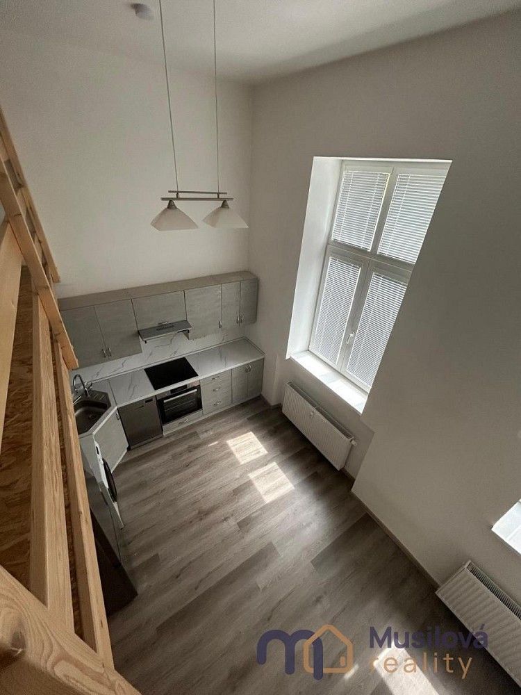 Pronájem byt 1+kk - Myslbekova, Teplice, 30 m² - 5