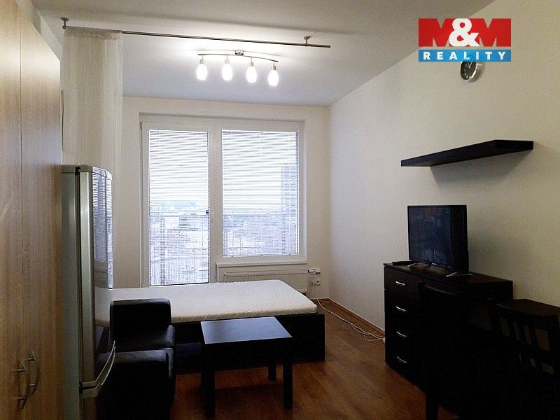 Pronájem byt 1+kk - Pod Harfou, Praha, 26 m²