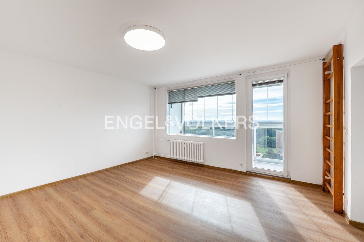 4+kk, Mazurská, Praha, 90 m²