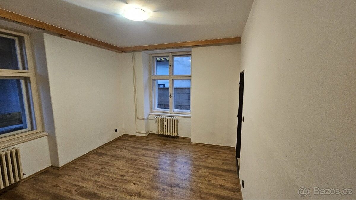 Pronájem byt - Chrast u Chrudimě, 538 51