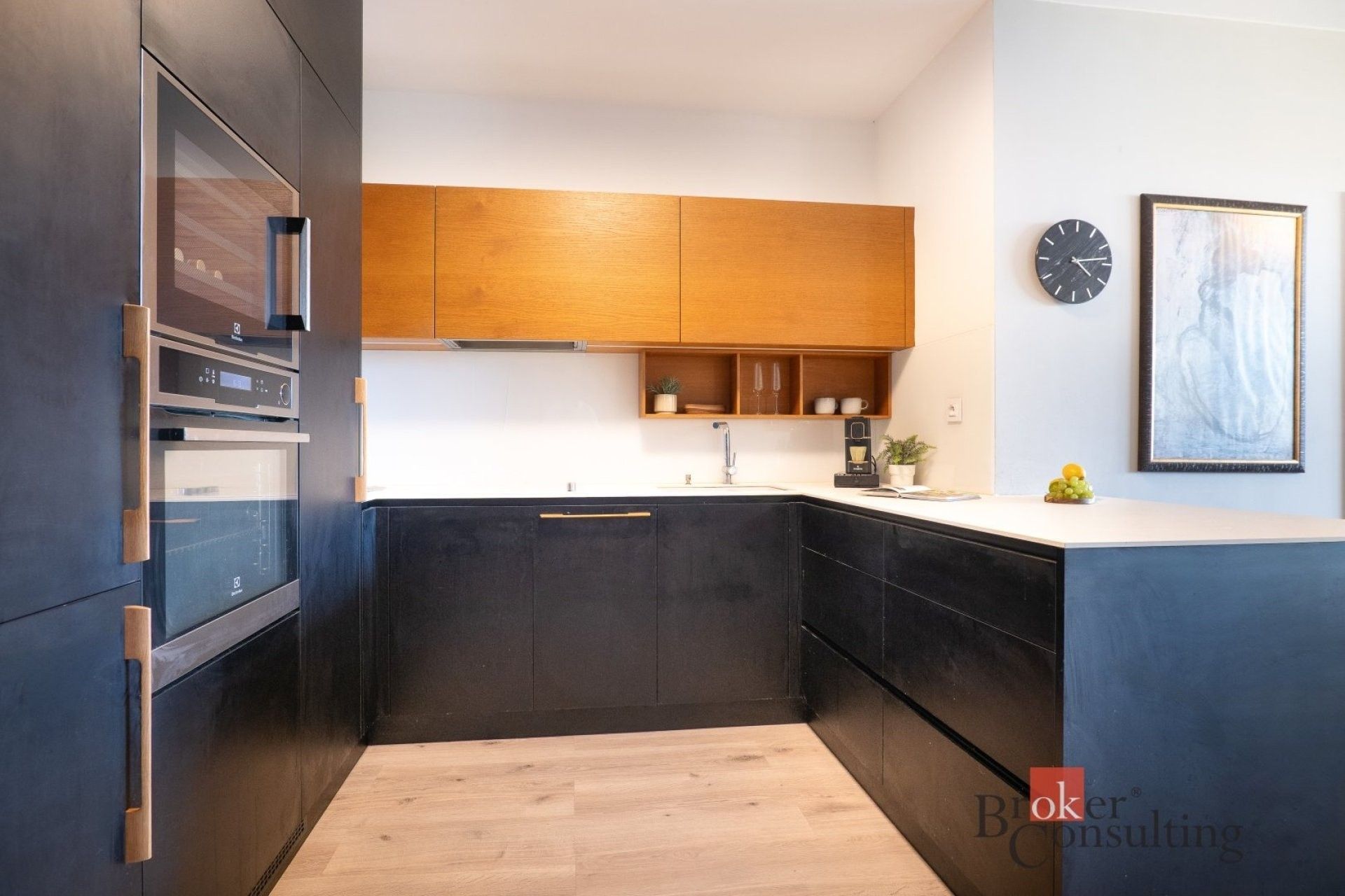Byt 2+kk · 75 m² · Zvěřinova, Praha - 3