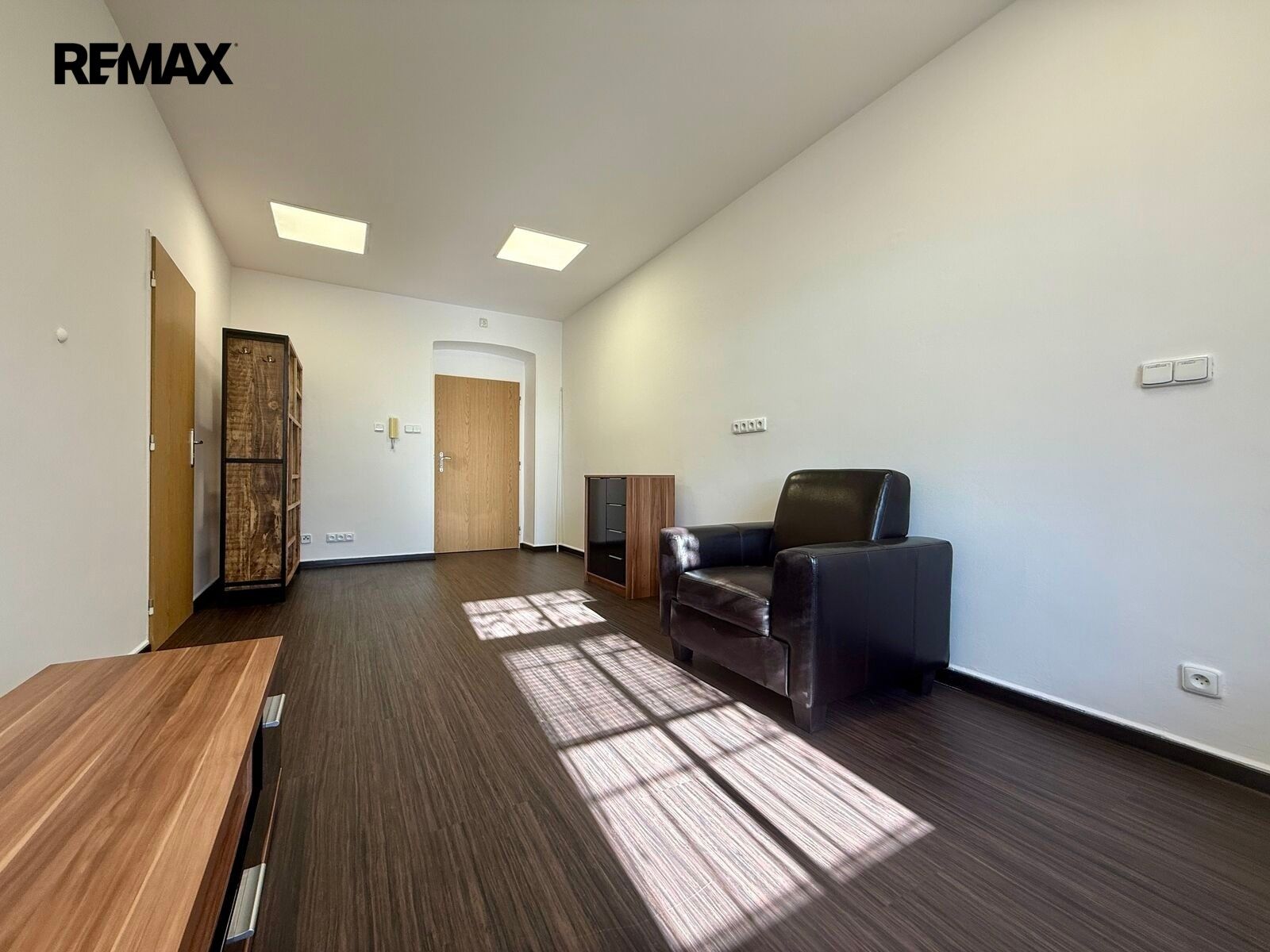 Kanceláře, Radobyčická 1161, Plzeň Jižní Předměstí, 73 m² - 1