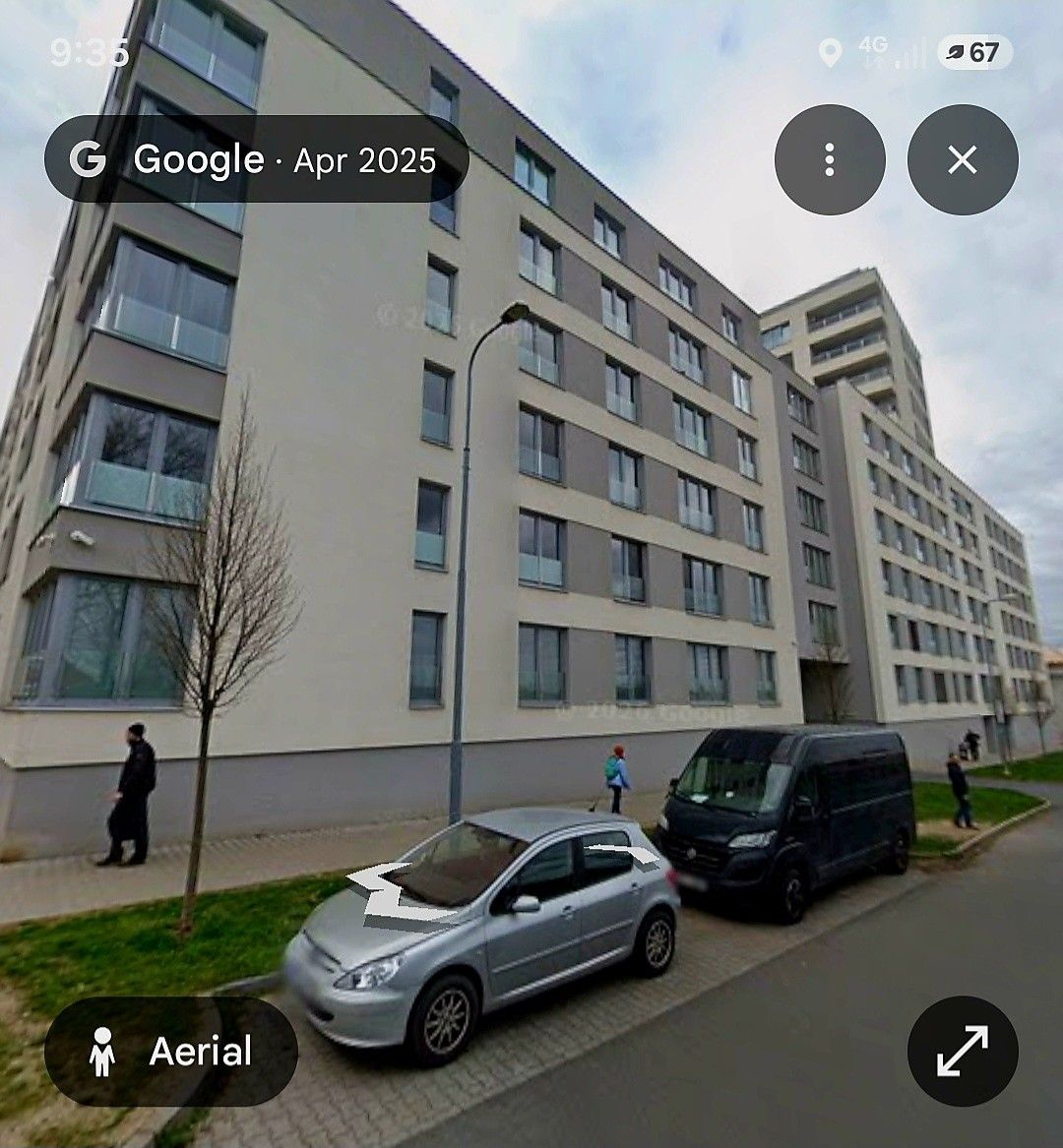 Garáže, Plzeň, 301 00