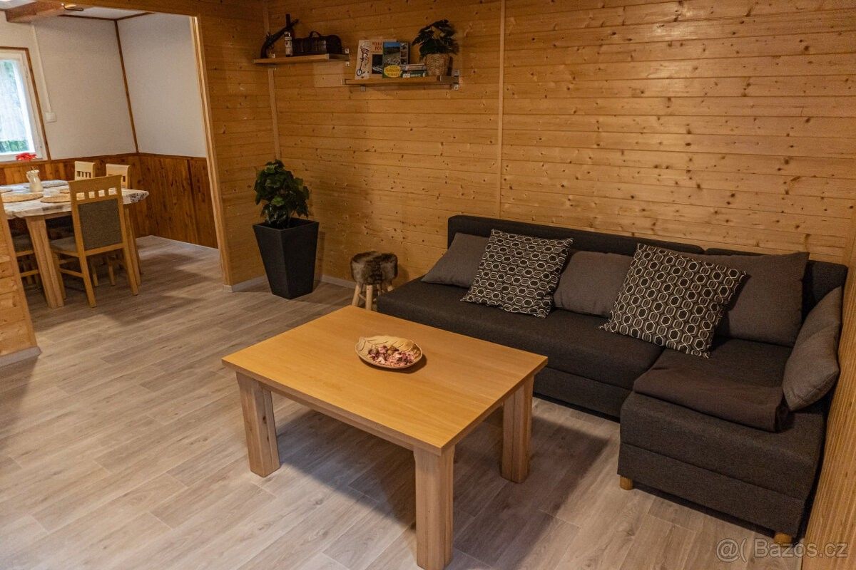 Chaty, Radějov u Hodonína, 696 67