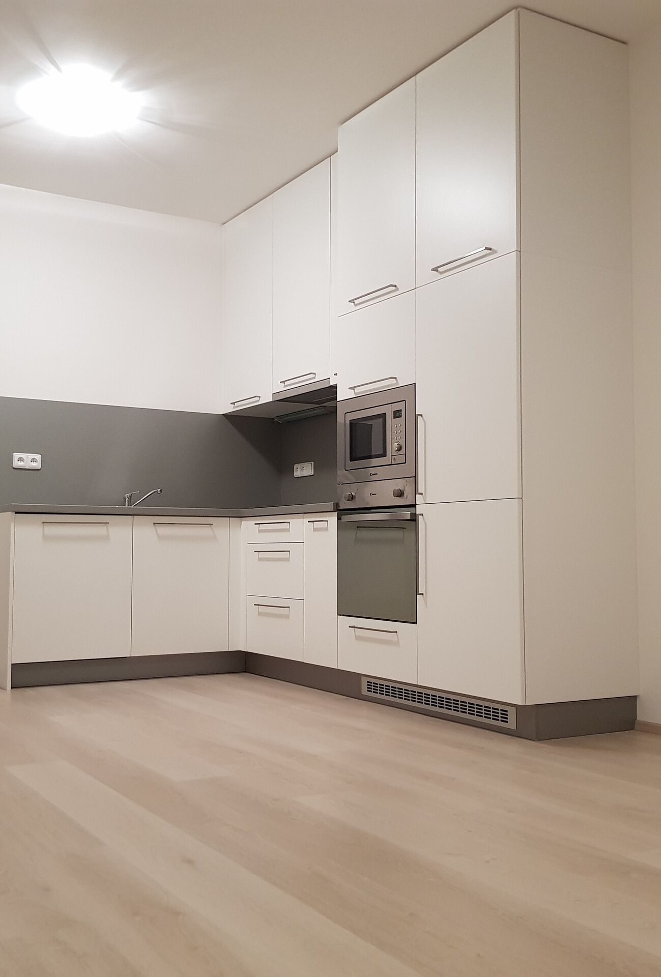 Pronájem byt 2+kk - Honzíkova, Praha, 48 m²