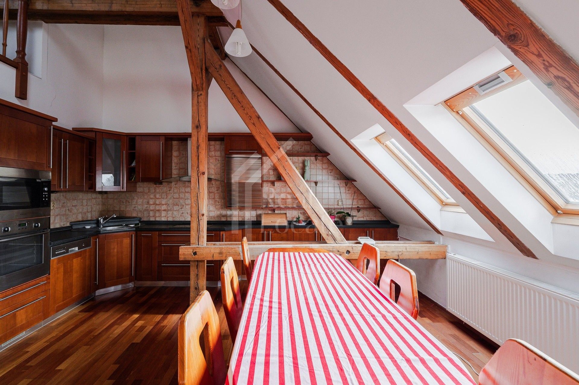 Pronájem byt 2+kk - Hradešínská, Praha, 114 m²