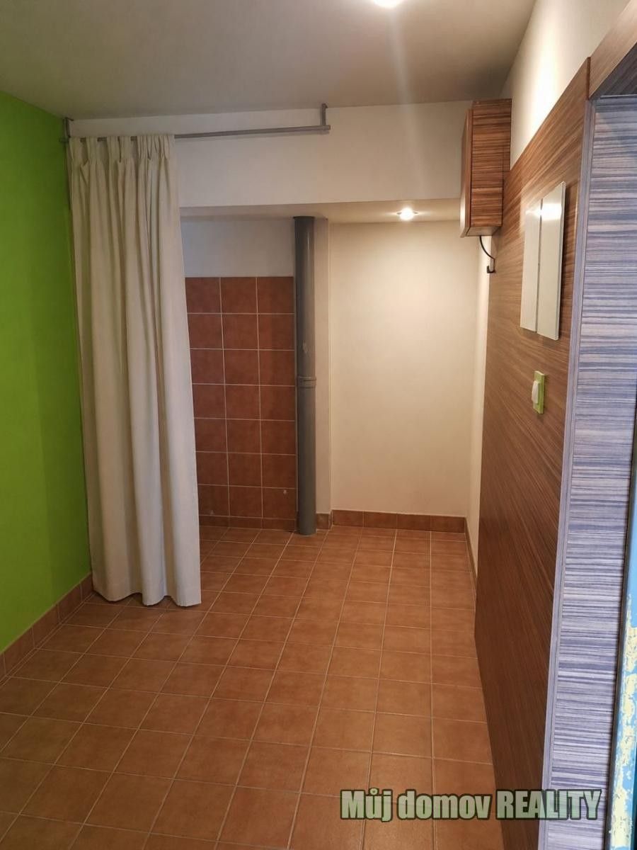Kancelář · 9 m² · Čihákova, Praha - 4