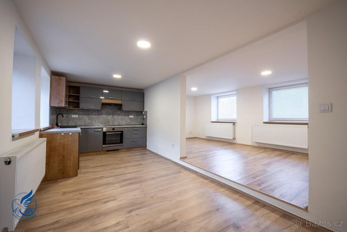 Prodej rodinný dům - Budětsko, 798 52