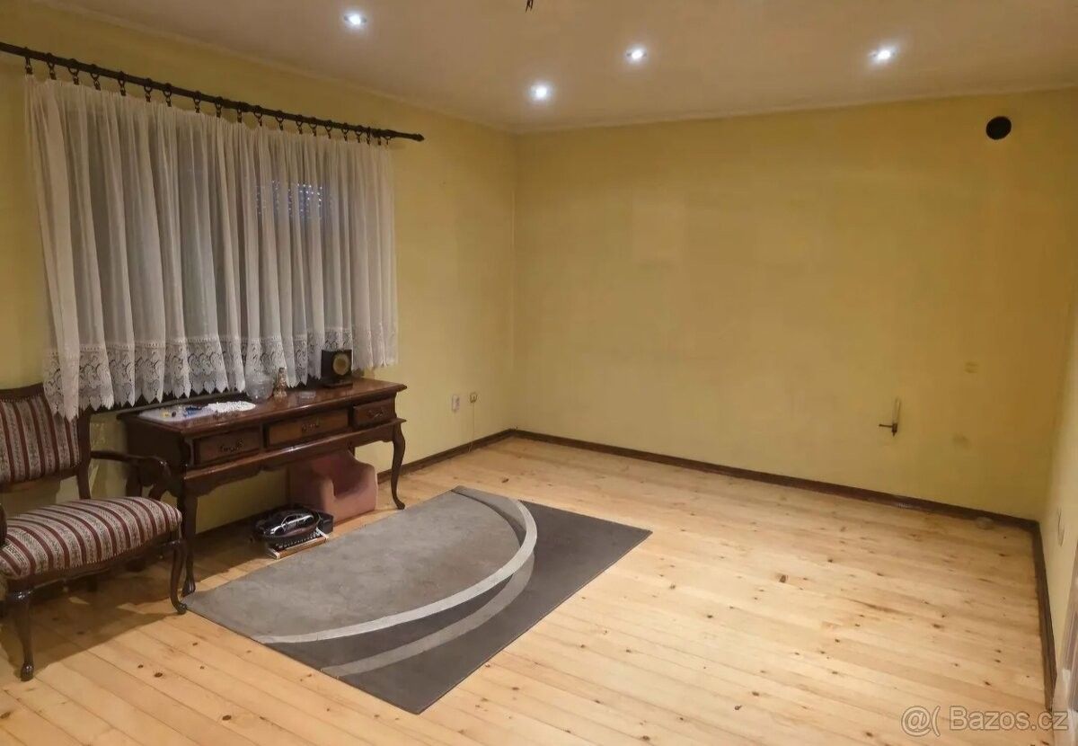 Rodinný dům · 987 66, Zahraničí - 3