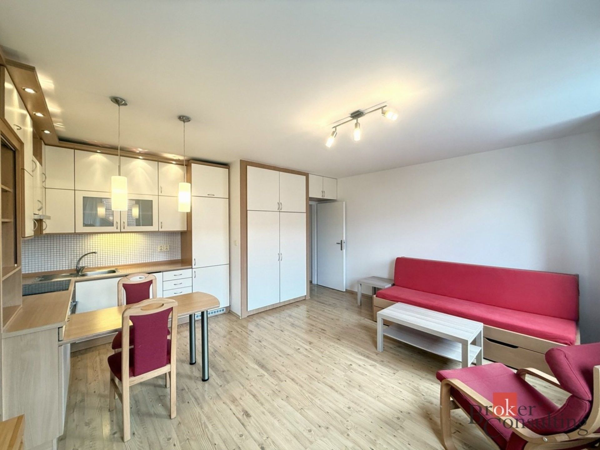 1+kk, Mezi Domy, Jesenice, 32 m² - 2