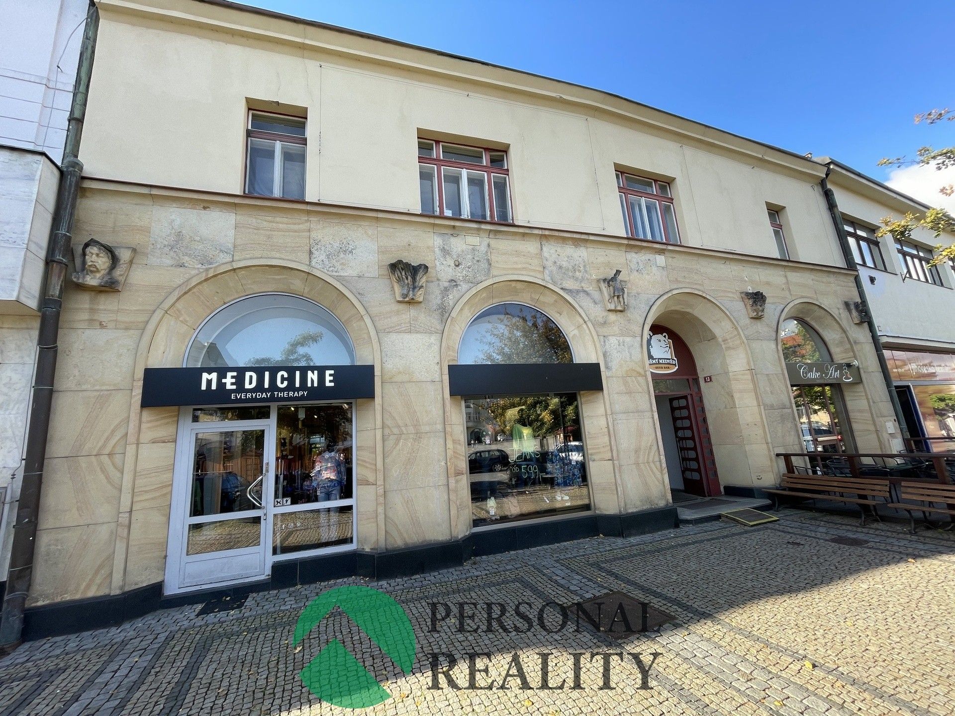 Obchodní prostory, náměstí Míru, Mělník, 80 m²