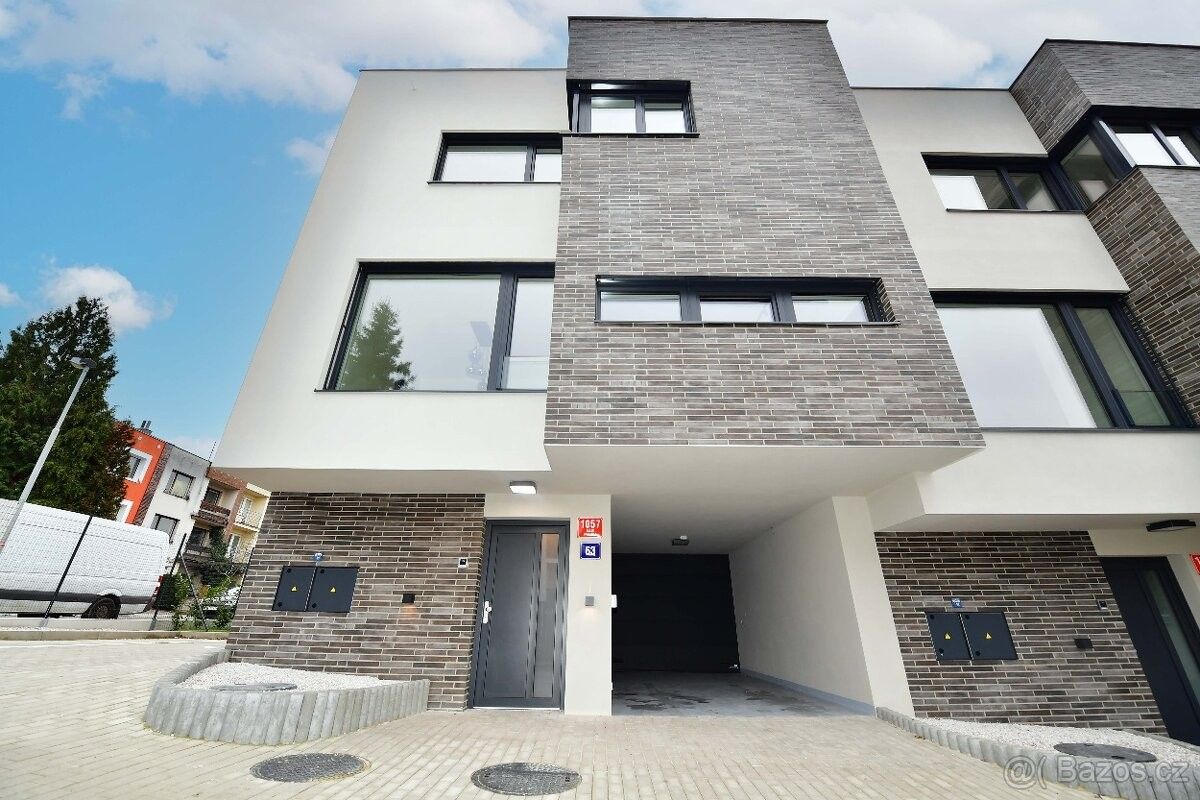 Rodinné domy, Praha, 140 00