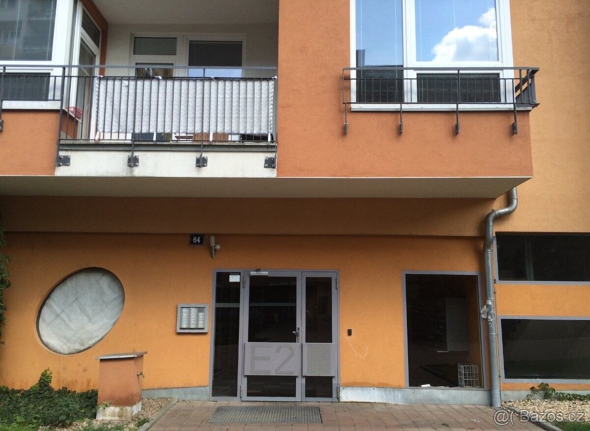 Pronájem garáž - Praha, 190 00