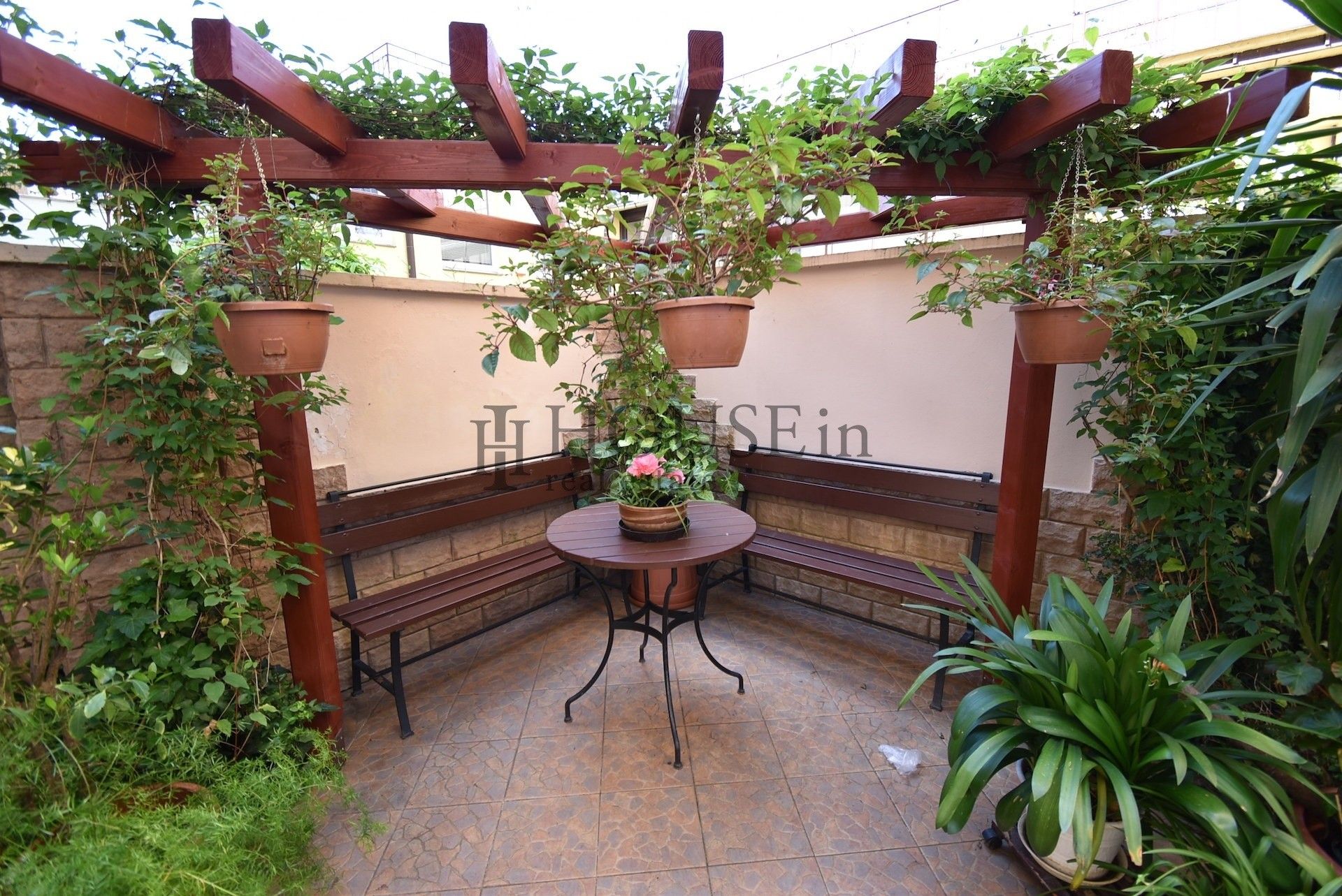 3+kk, Korunovační, Praha, 80 m²