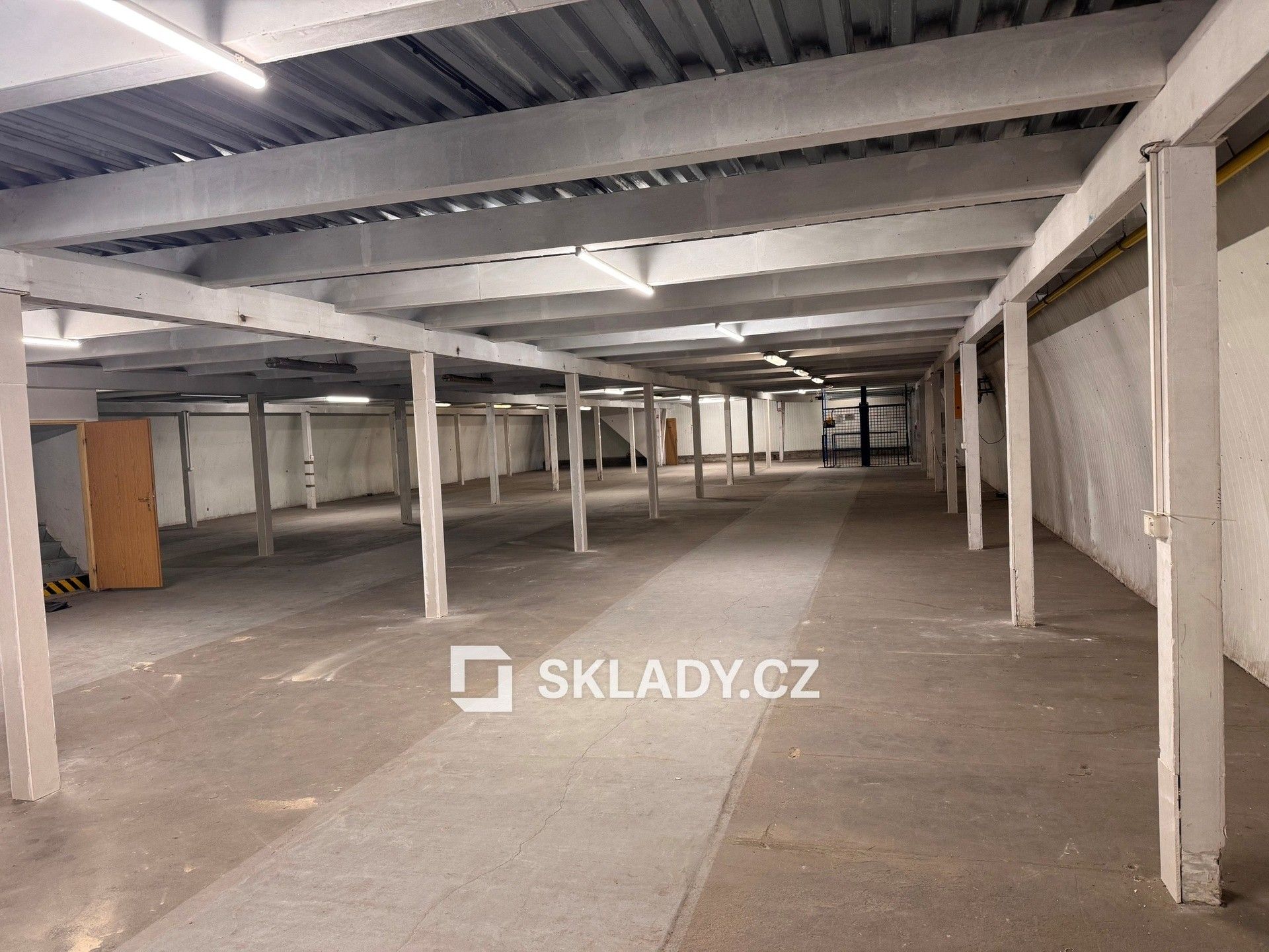 Sklad · 1 529 m² · Slaný - 3