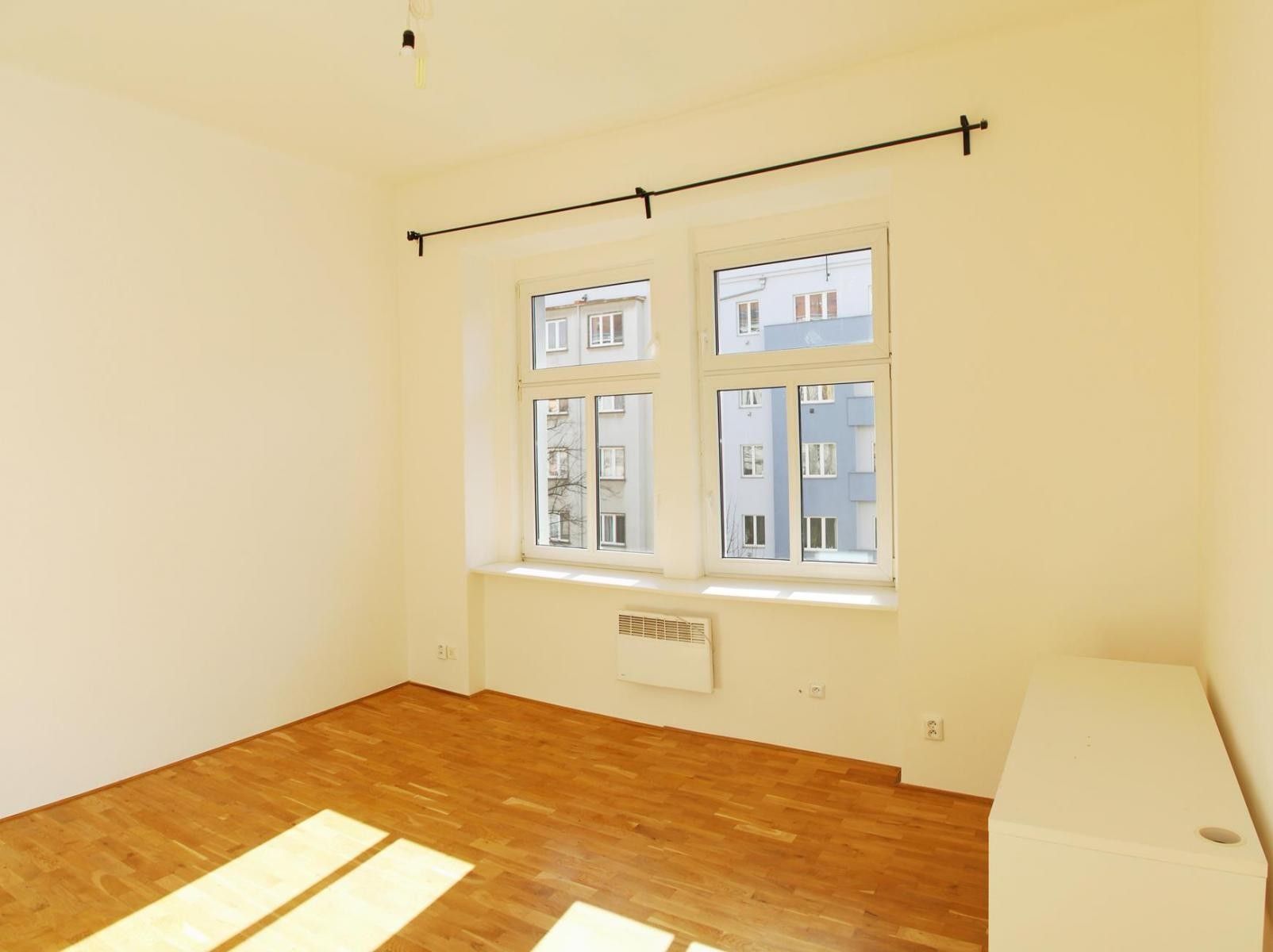 Byt 2+1 · 64 m² · 28. pluku, Praha - 4