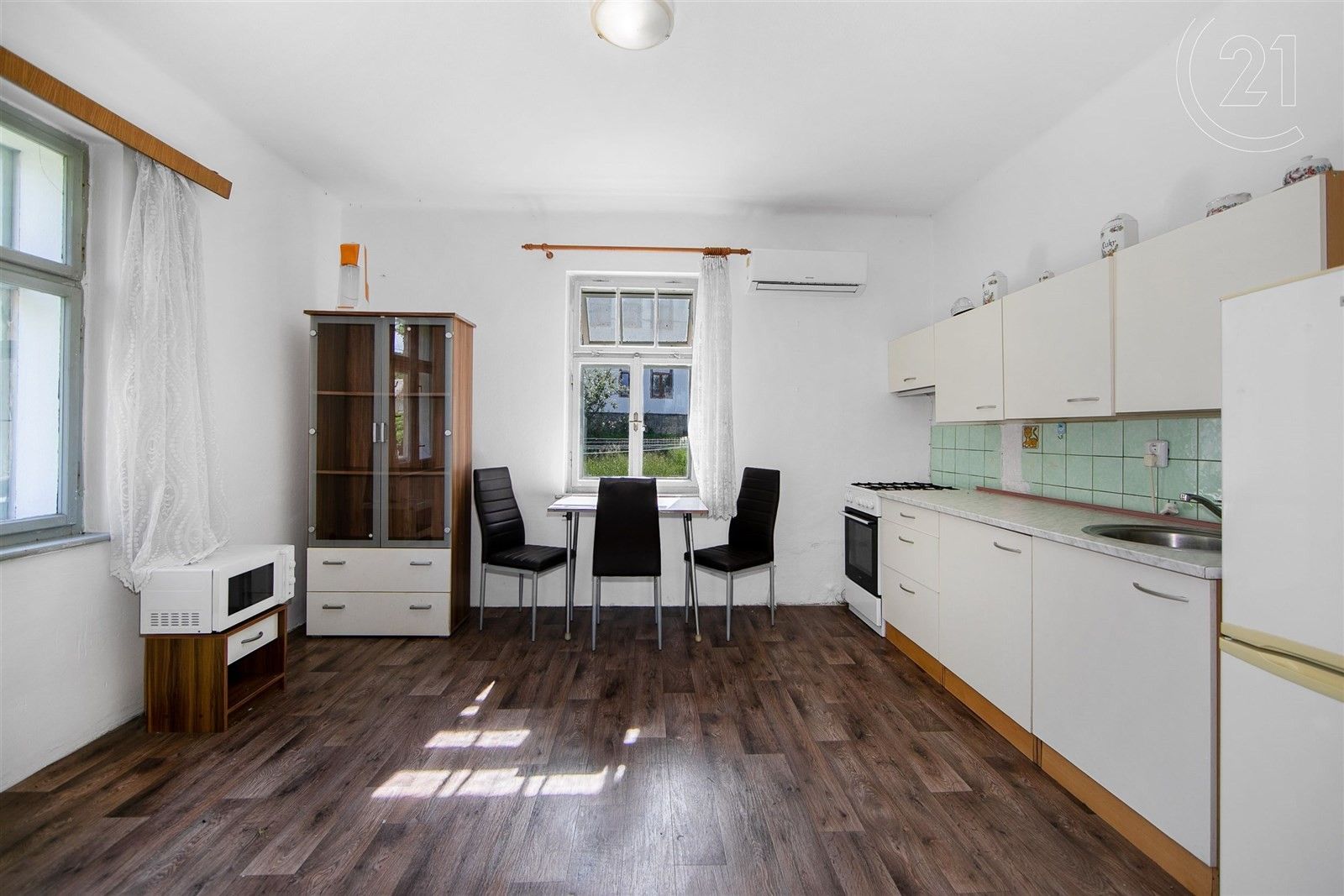 Prodej rodinný dům - Labuť, Staré Sedliště, 197 m²