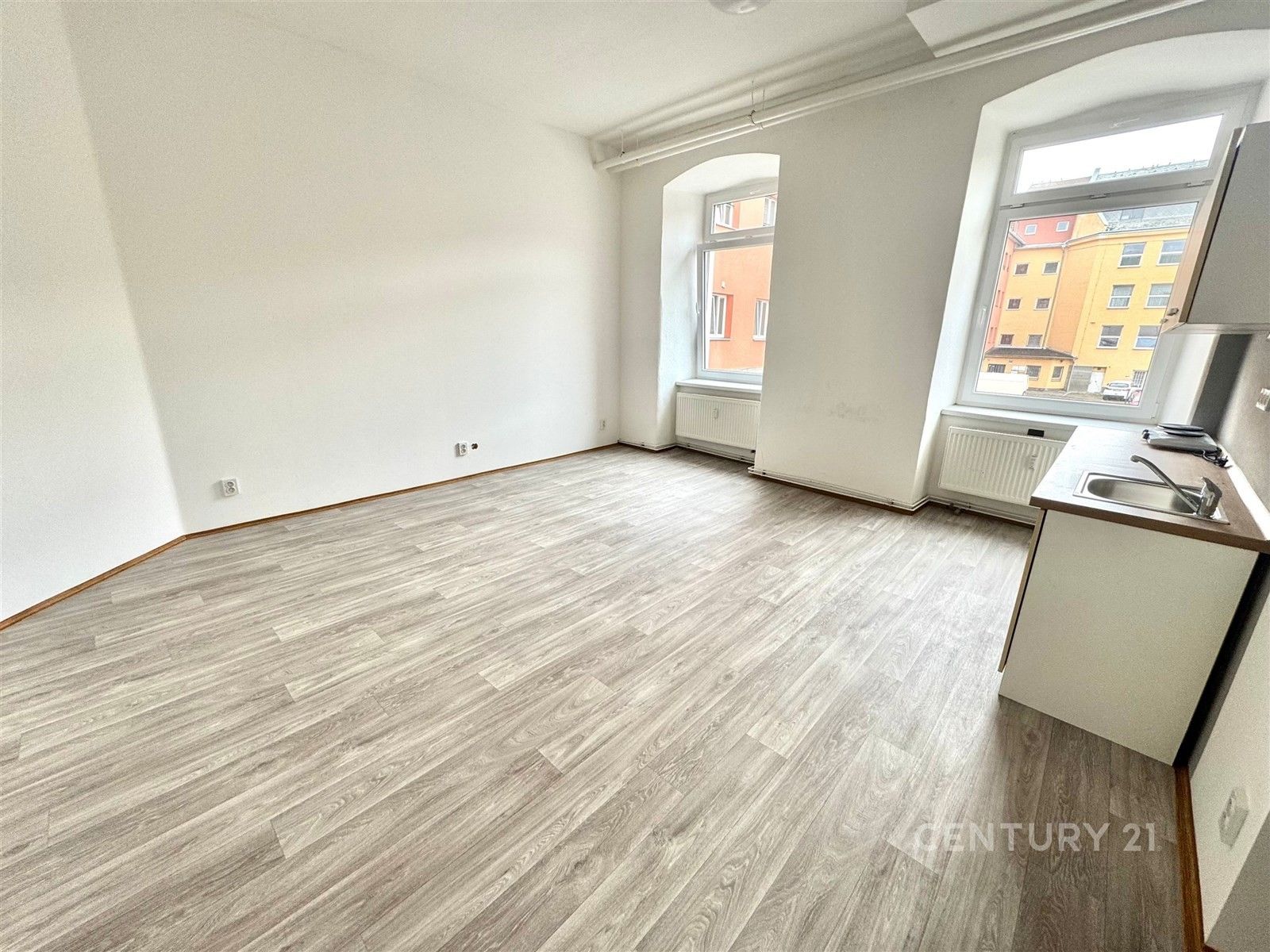 Pronájem byt 1+kk - Tkalcovská, Brno, 35 m²