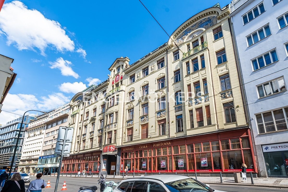 Kancelář, 537 m²