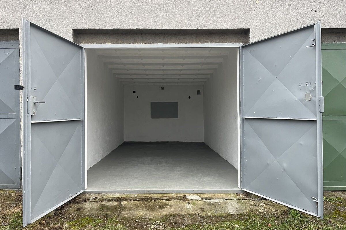 Garáže, Liberec, 460 07