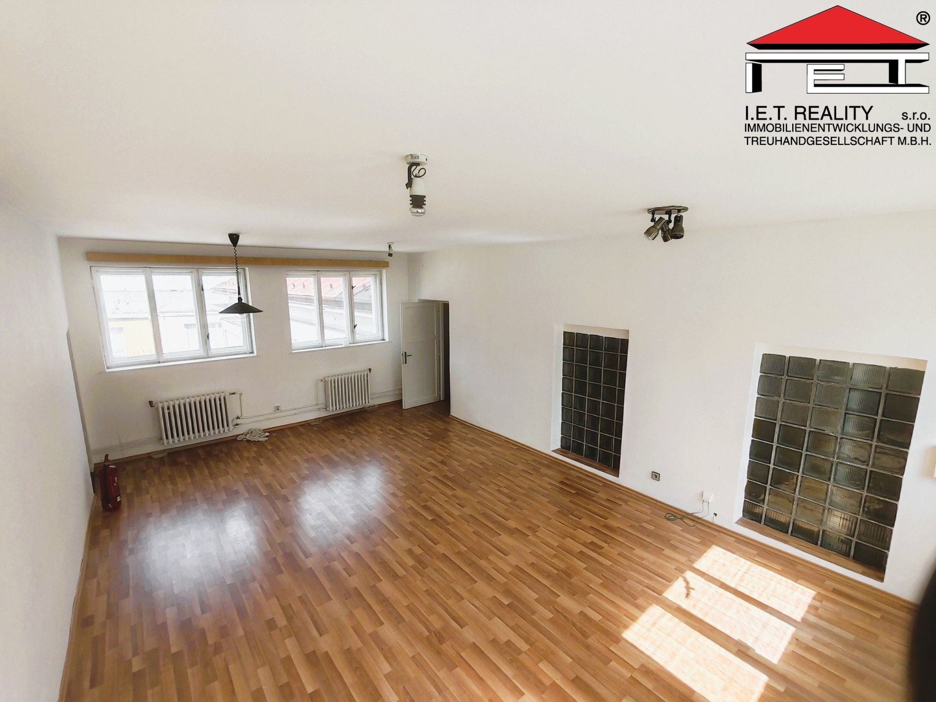 Pronájem kancelář - Masarykovo náměstí, Ostrava, 106 m²