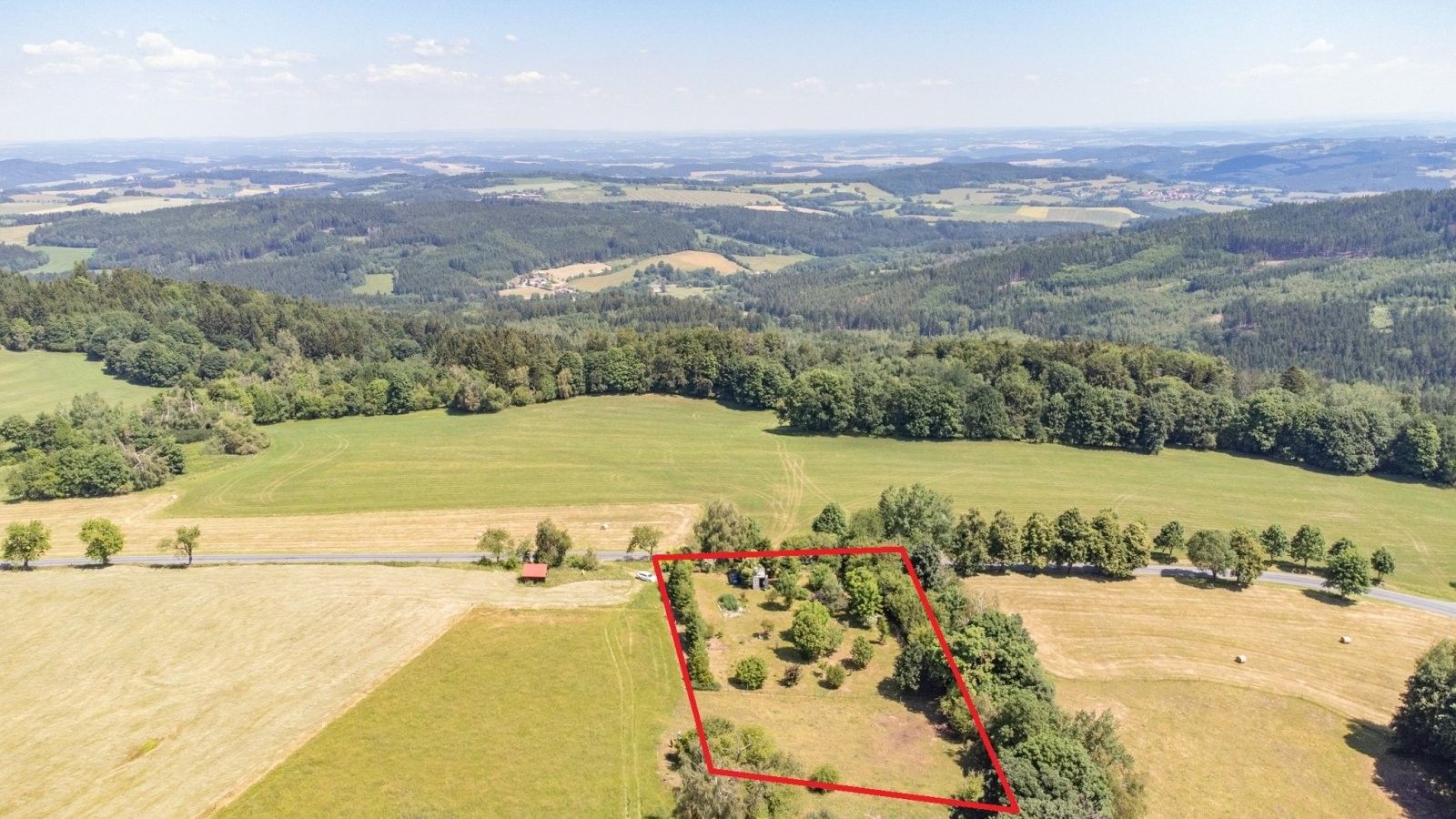 Pozemek pro bydlení, 4 306 m²