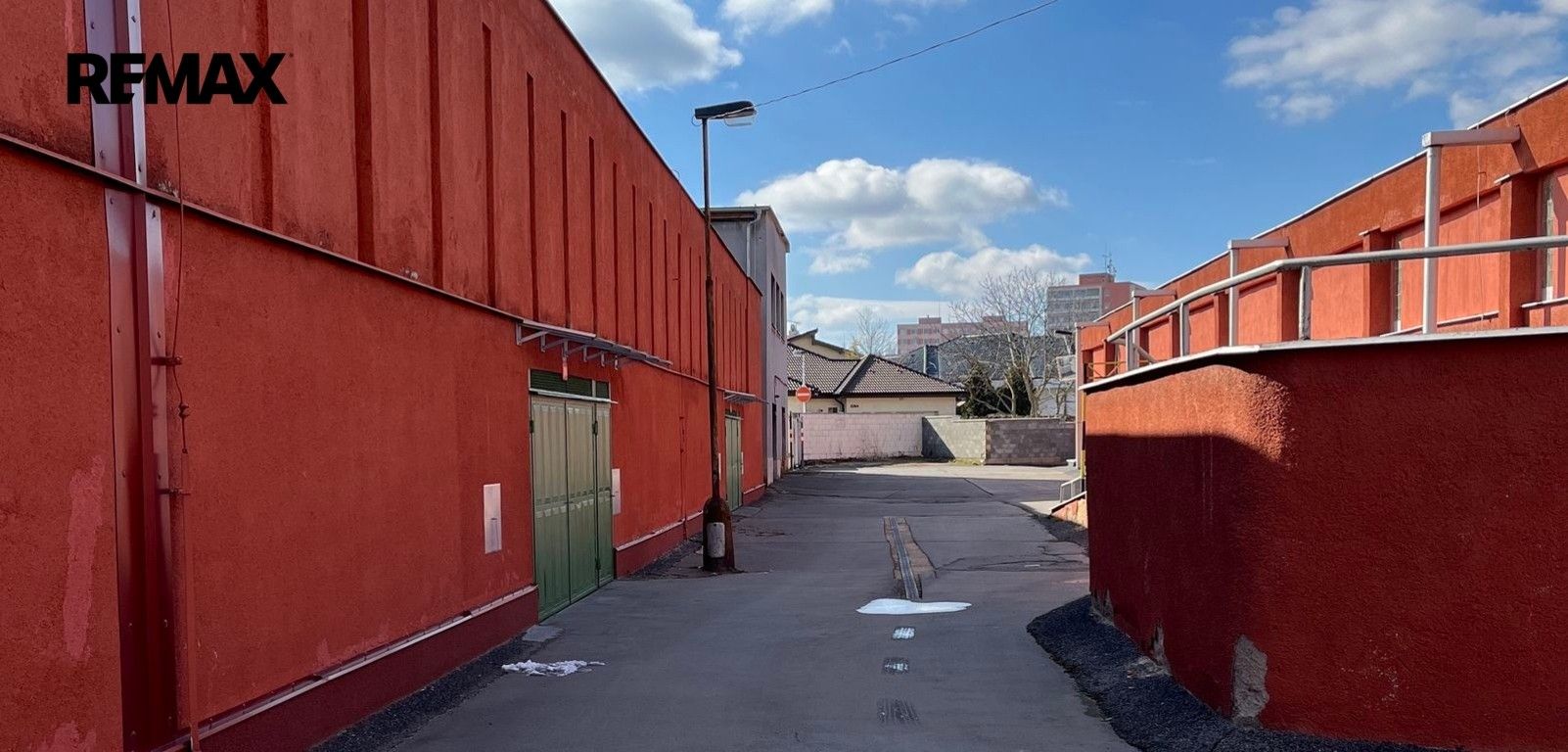Garáže, Bellevue 2188, Kladno Kročehlavy, 17 m²