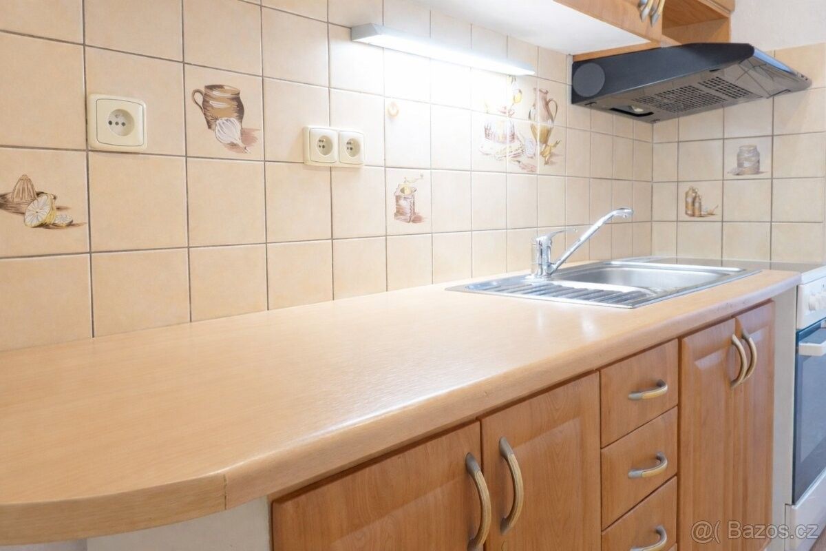 Pronájem byt - Otrokovice, 765 02