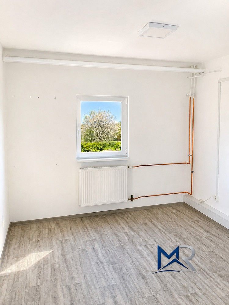 Obchodní prostory, Vrdy, okres Kutná Hora, Středočeský kraj, 16 m²