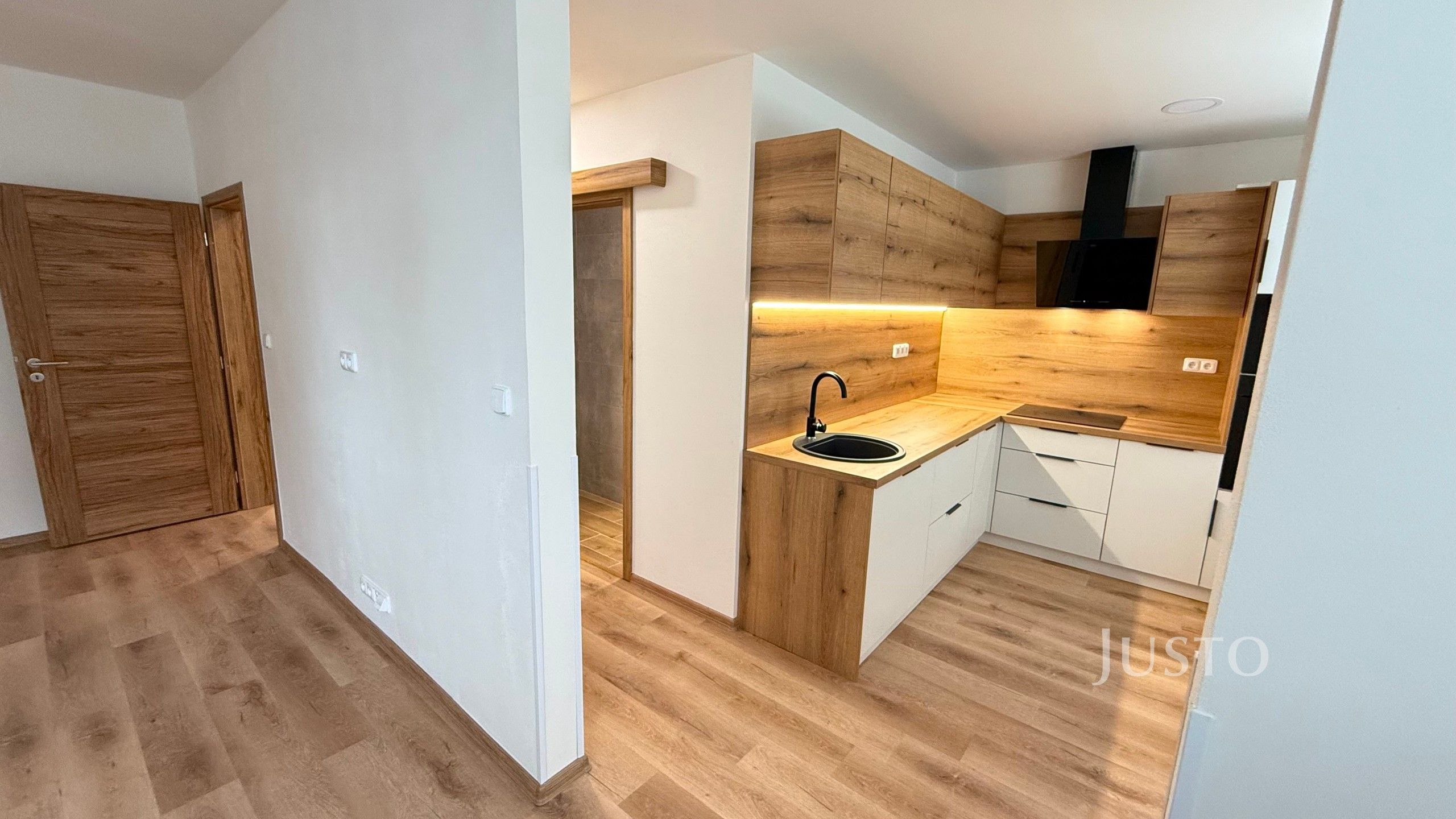Pronájem byt 3+1 - Karla Čapka, Teplice, 82 m² - 2