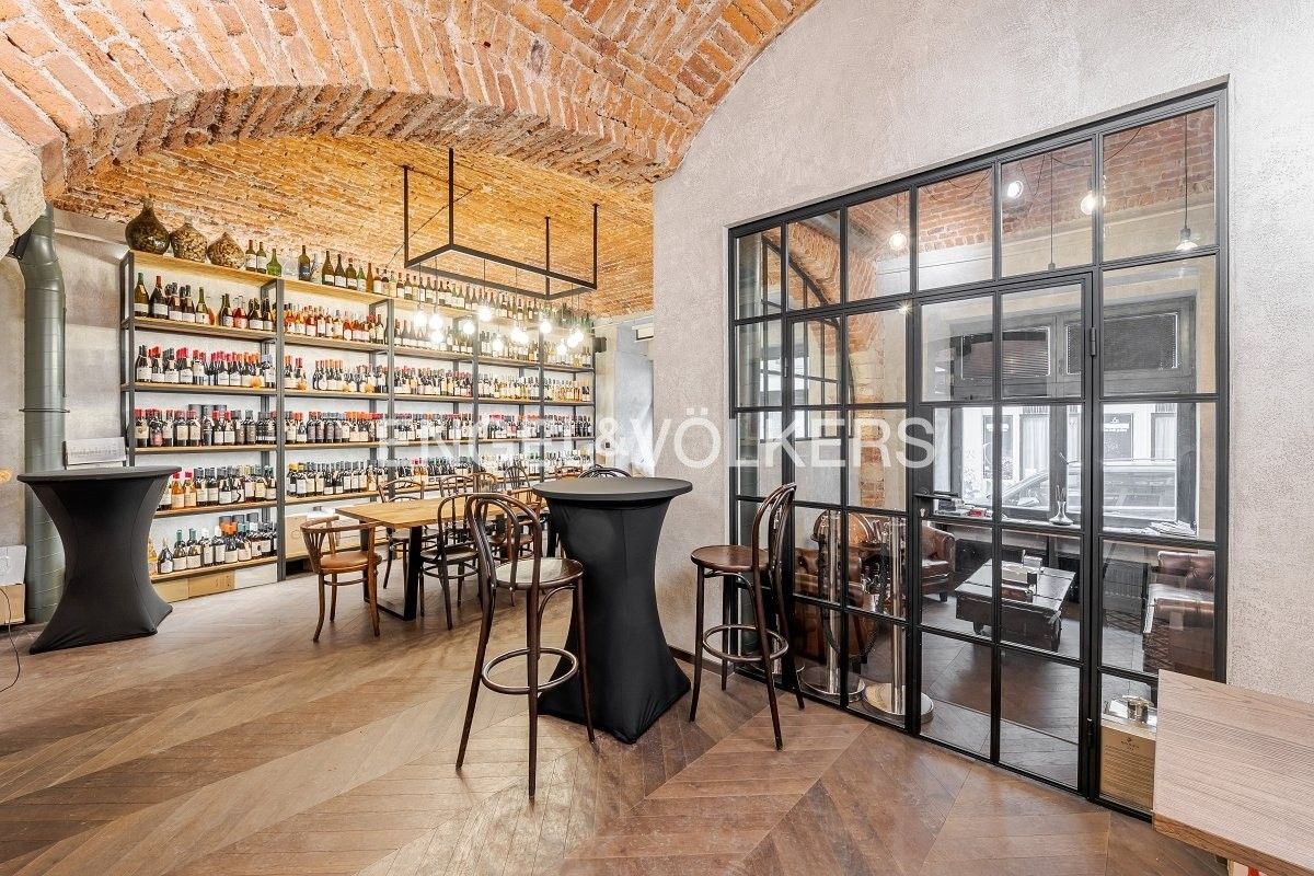 Pronájem kancelář - Ve Smečkách, Praha, 77 m²